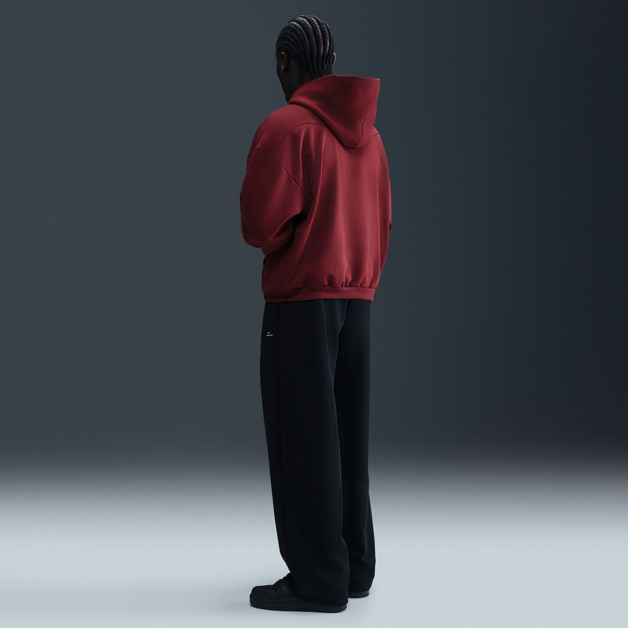 Nike Standard Issue image number 2