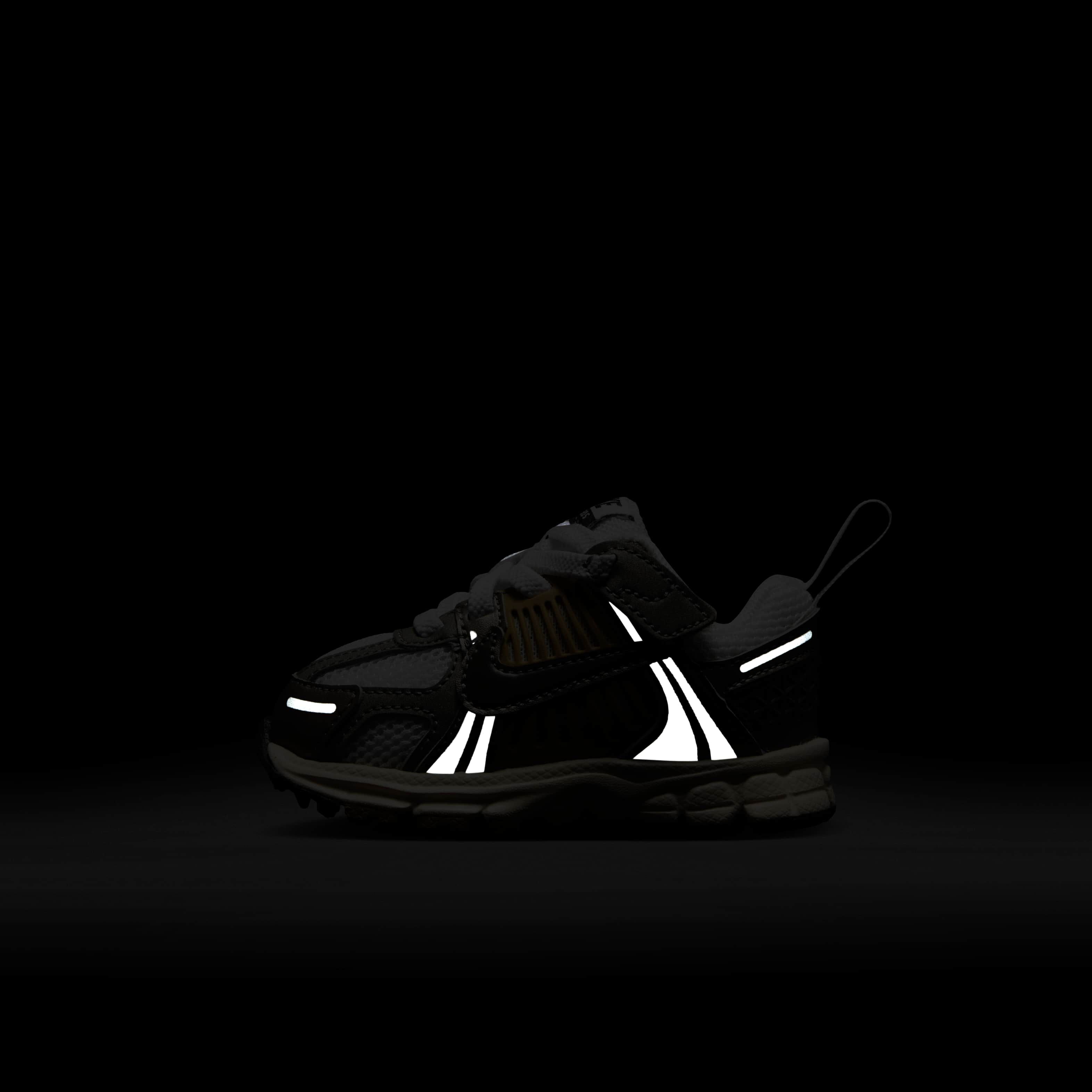 Nike Vomero 5 image number 9