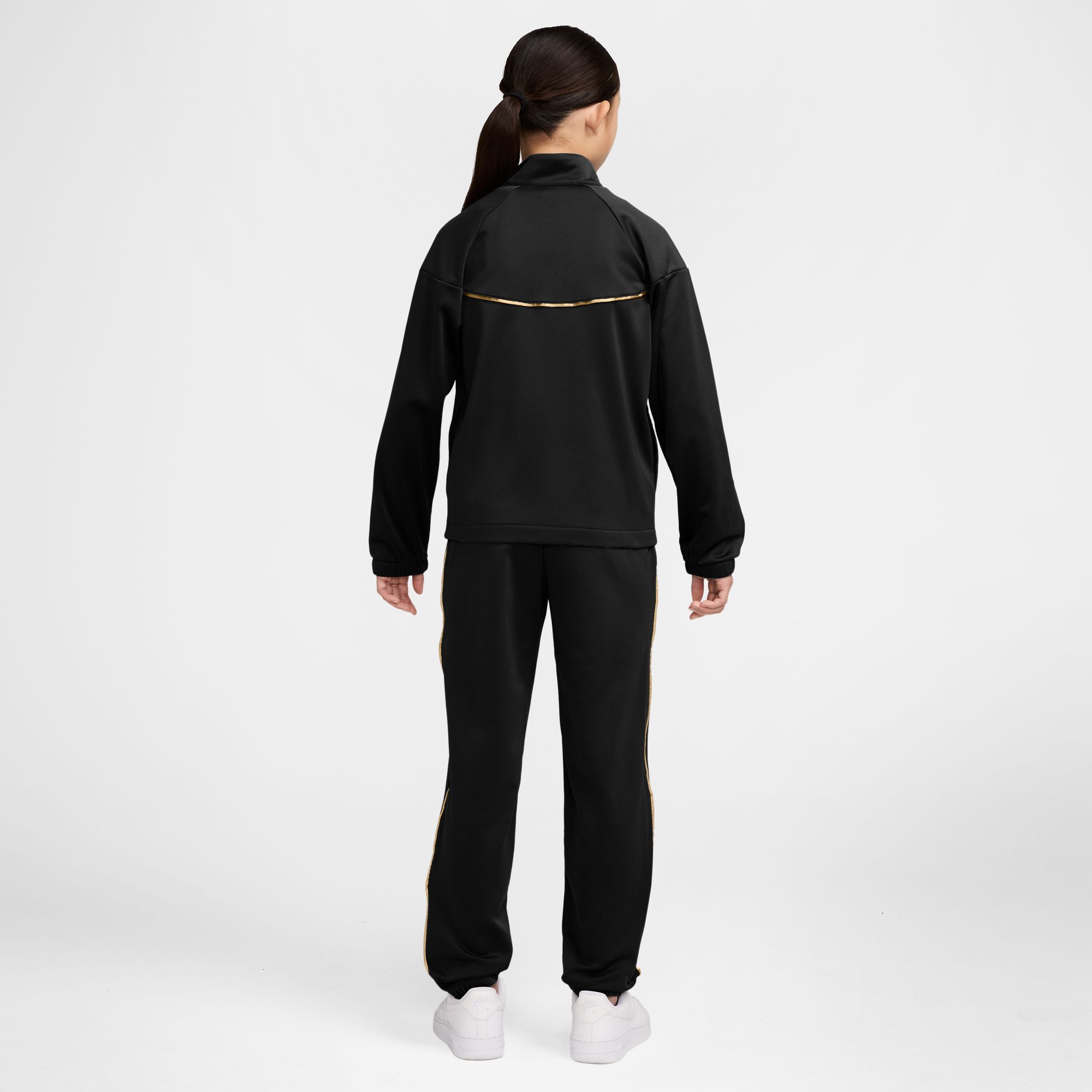 Nike image number 1