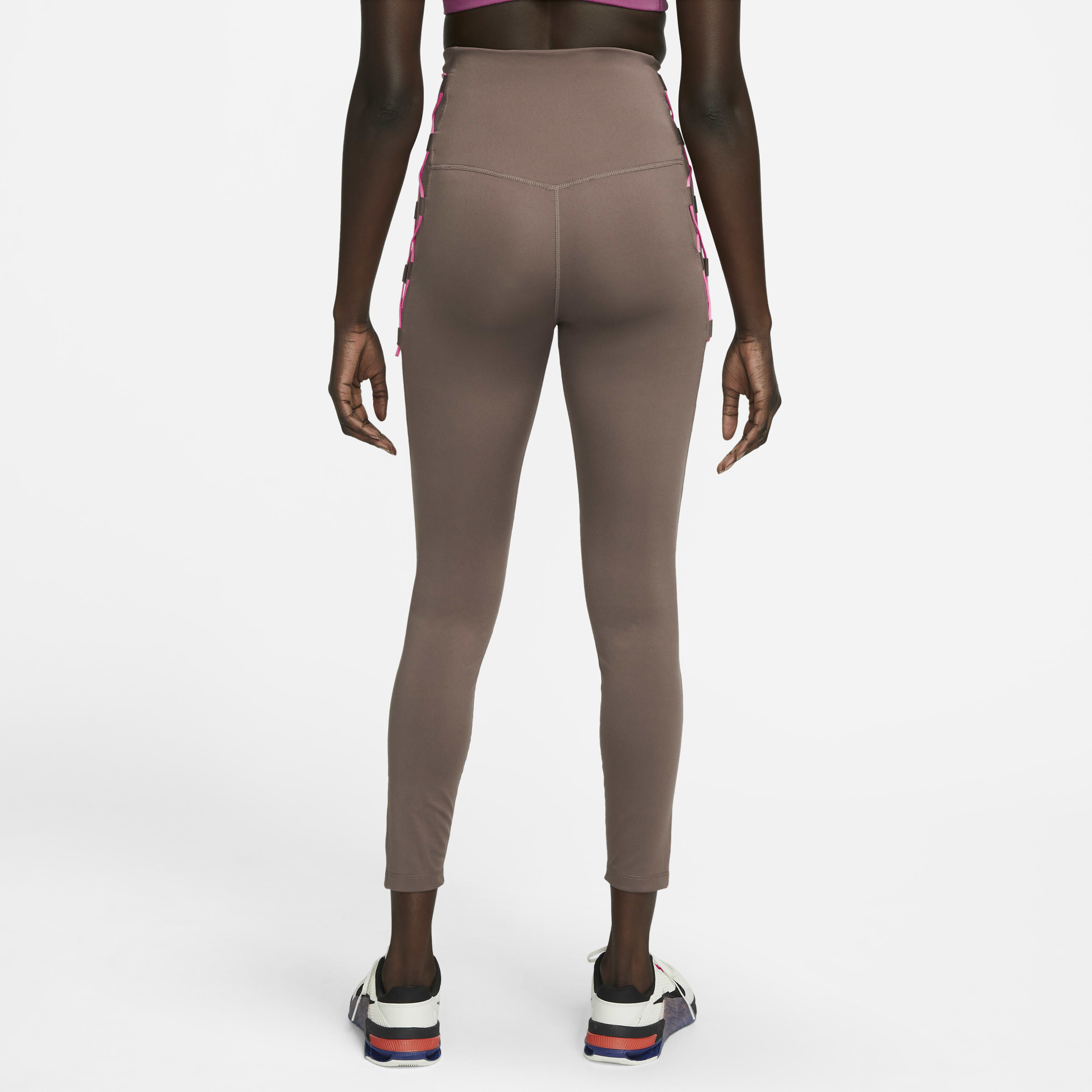 نايكي ون image number 1