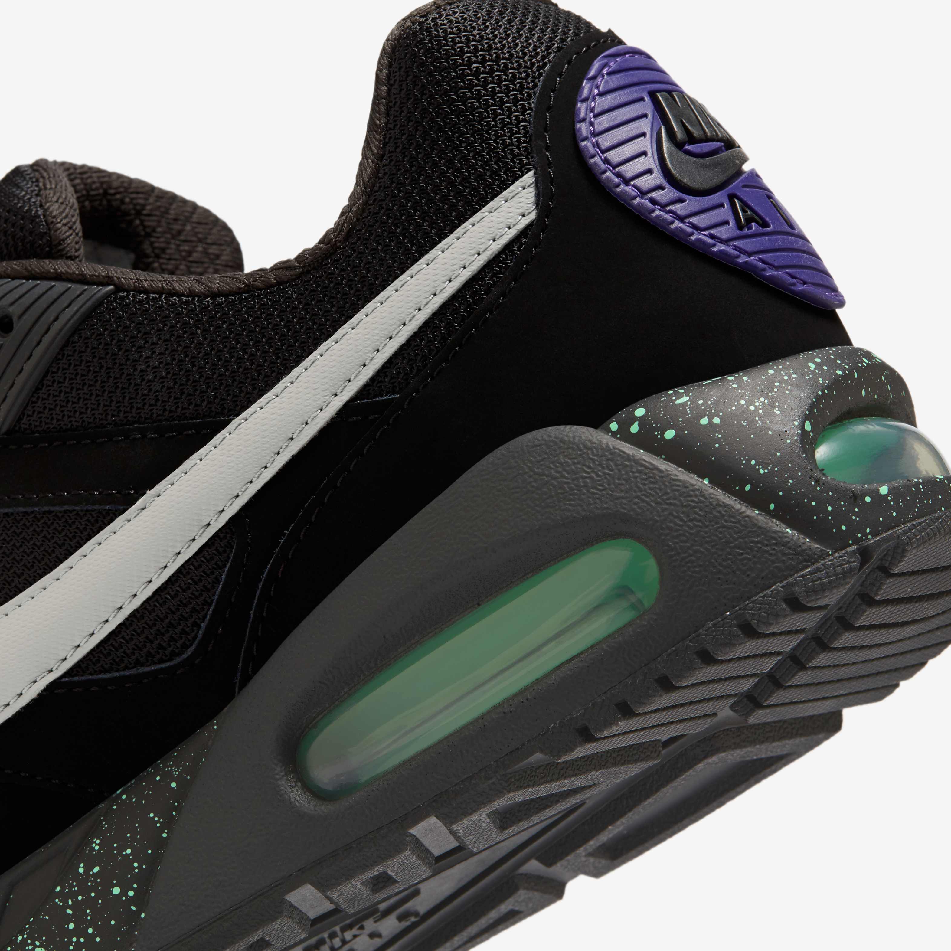 Nike Air Max IVO image number 7