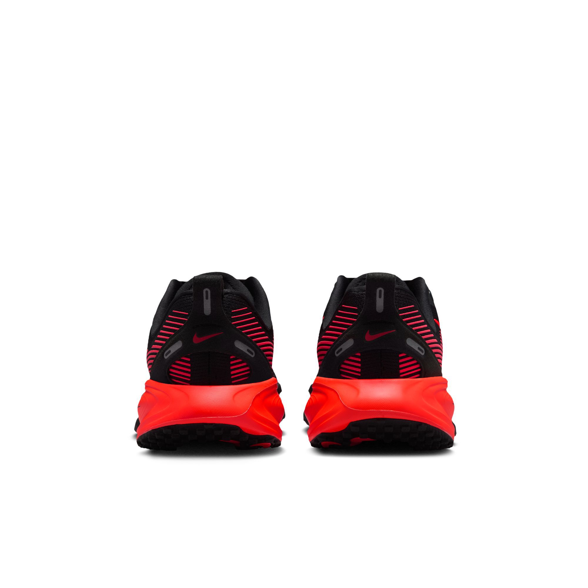 Nike Vomero 18 image number 1