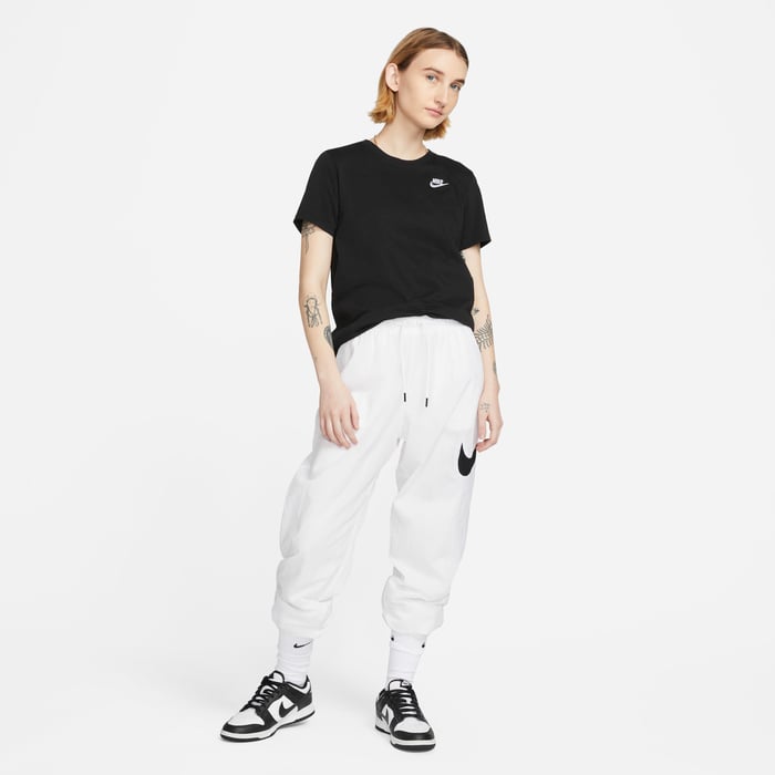 Nike Sportswear Club Essentials image number 3 Nike Sportswear Club Essentials image number 3