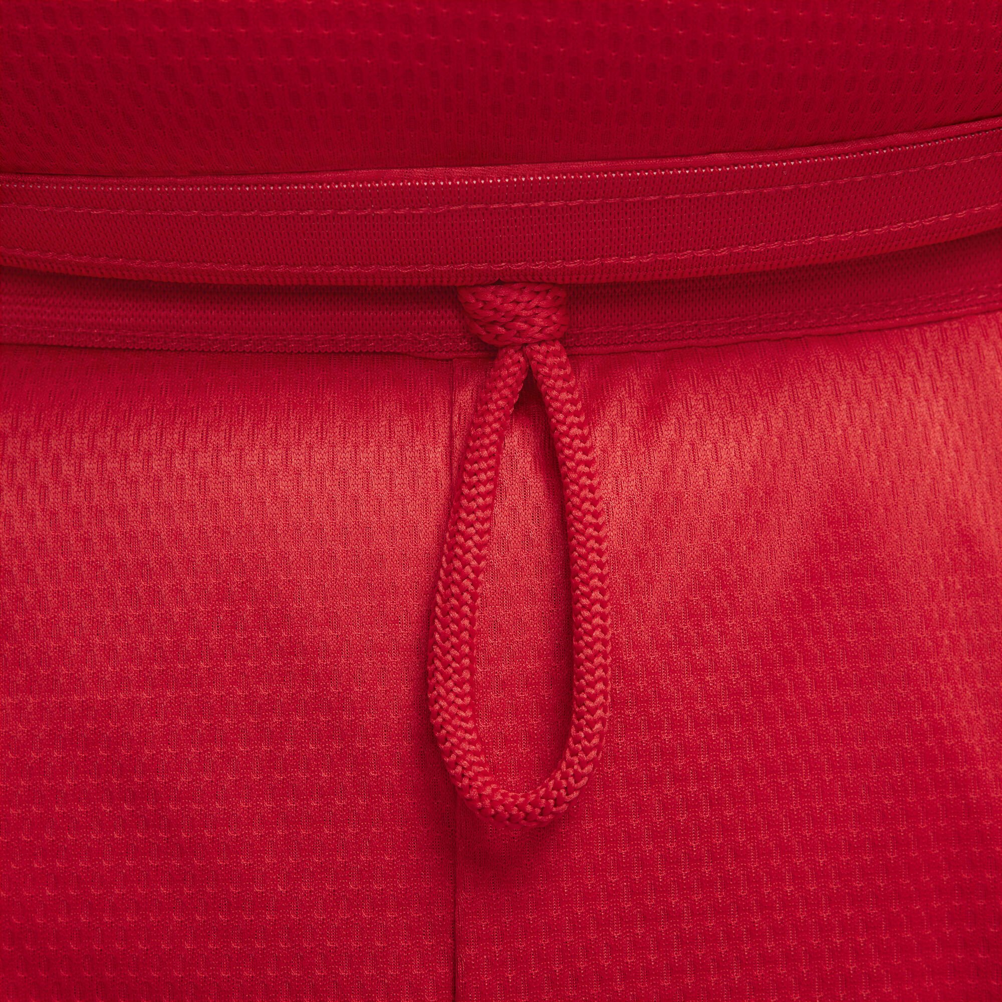 Zoom image