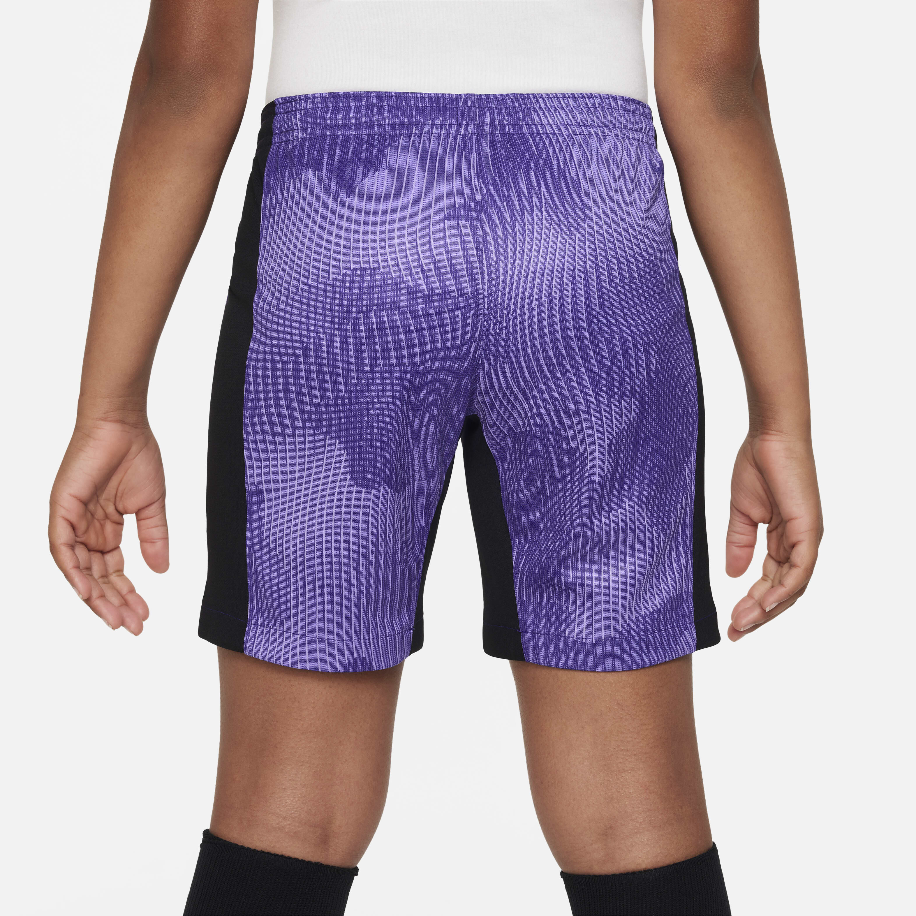 ليفربول F.C. 2023/24 ستديوم البديل image number 2