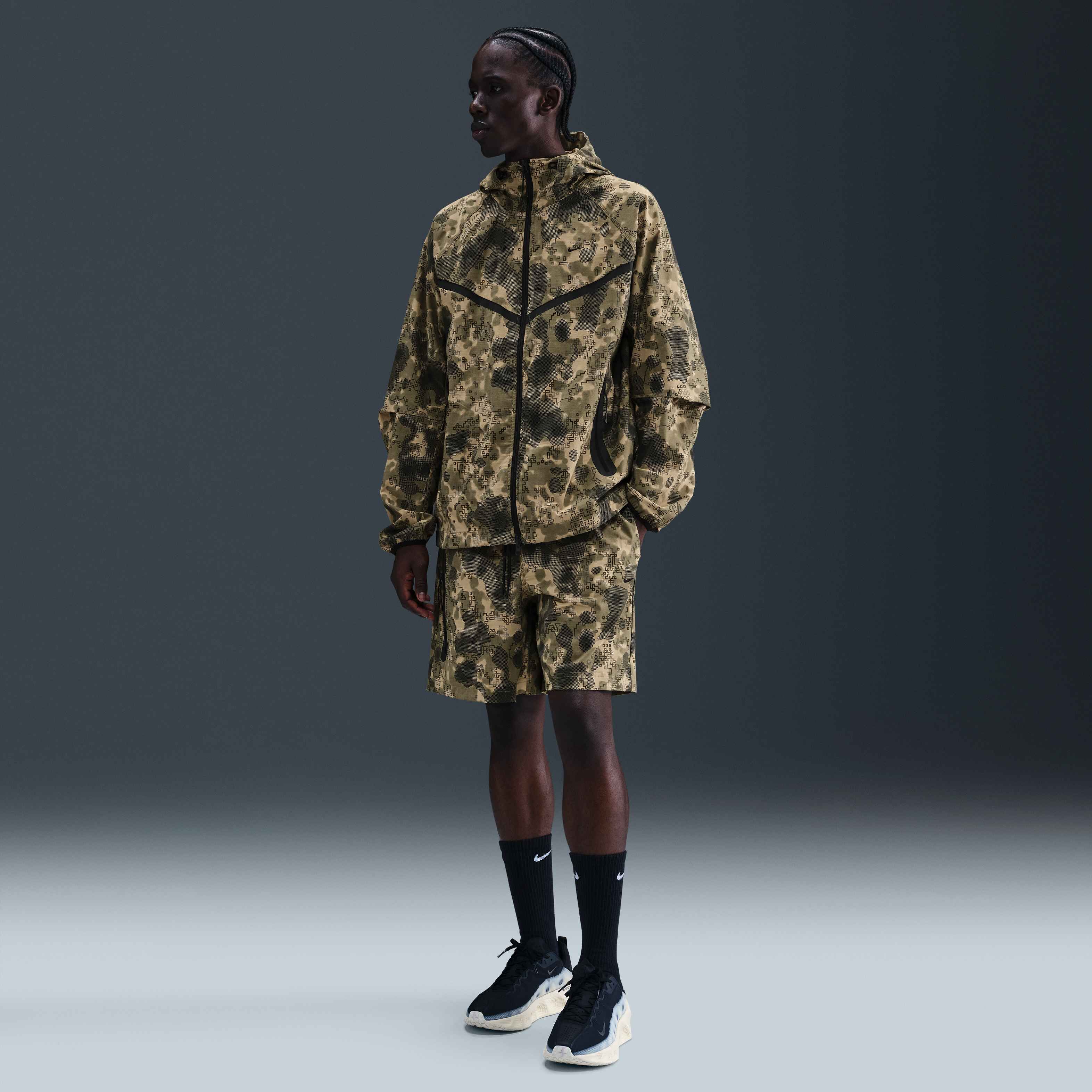 Nike Tech image number 0