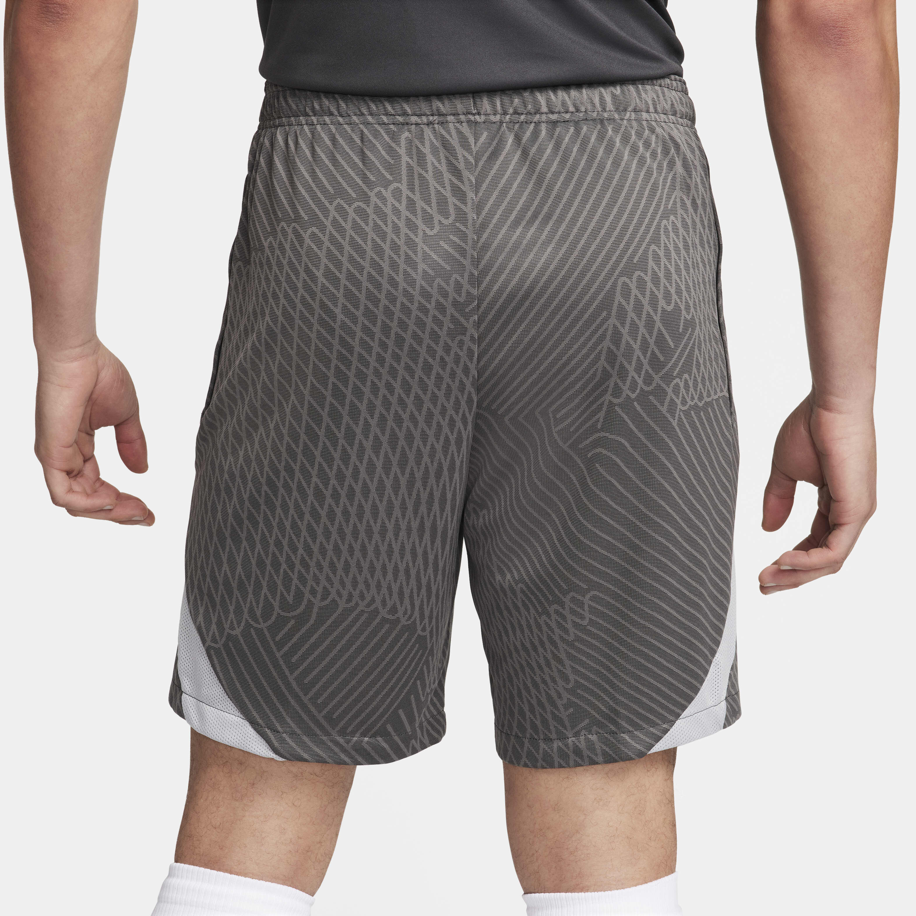 ليفربول F.C. سترايك image number 2