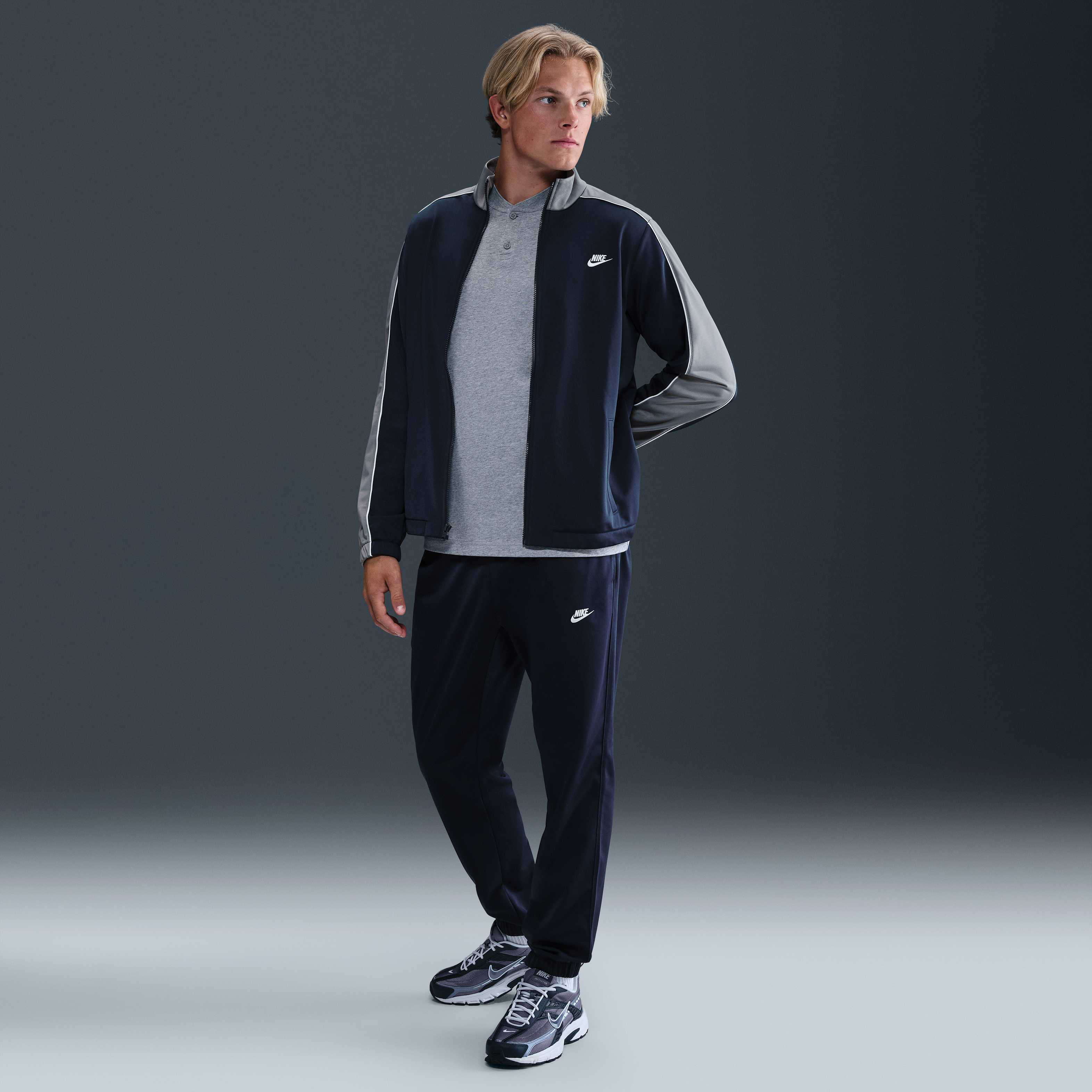 Nike Sportswear Club image number 0