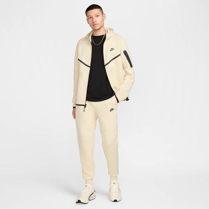 Nike Tech image number 8 Nike Tech image number 8