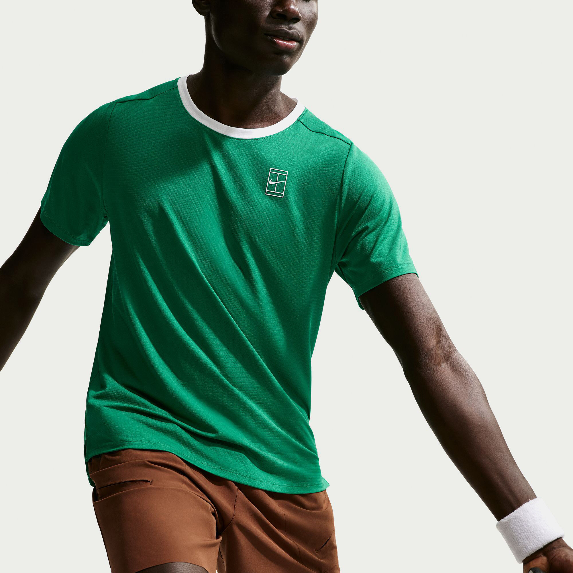 NikeCourt Advantage image number 4