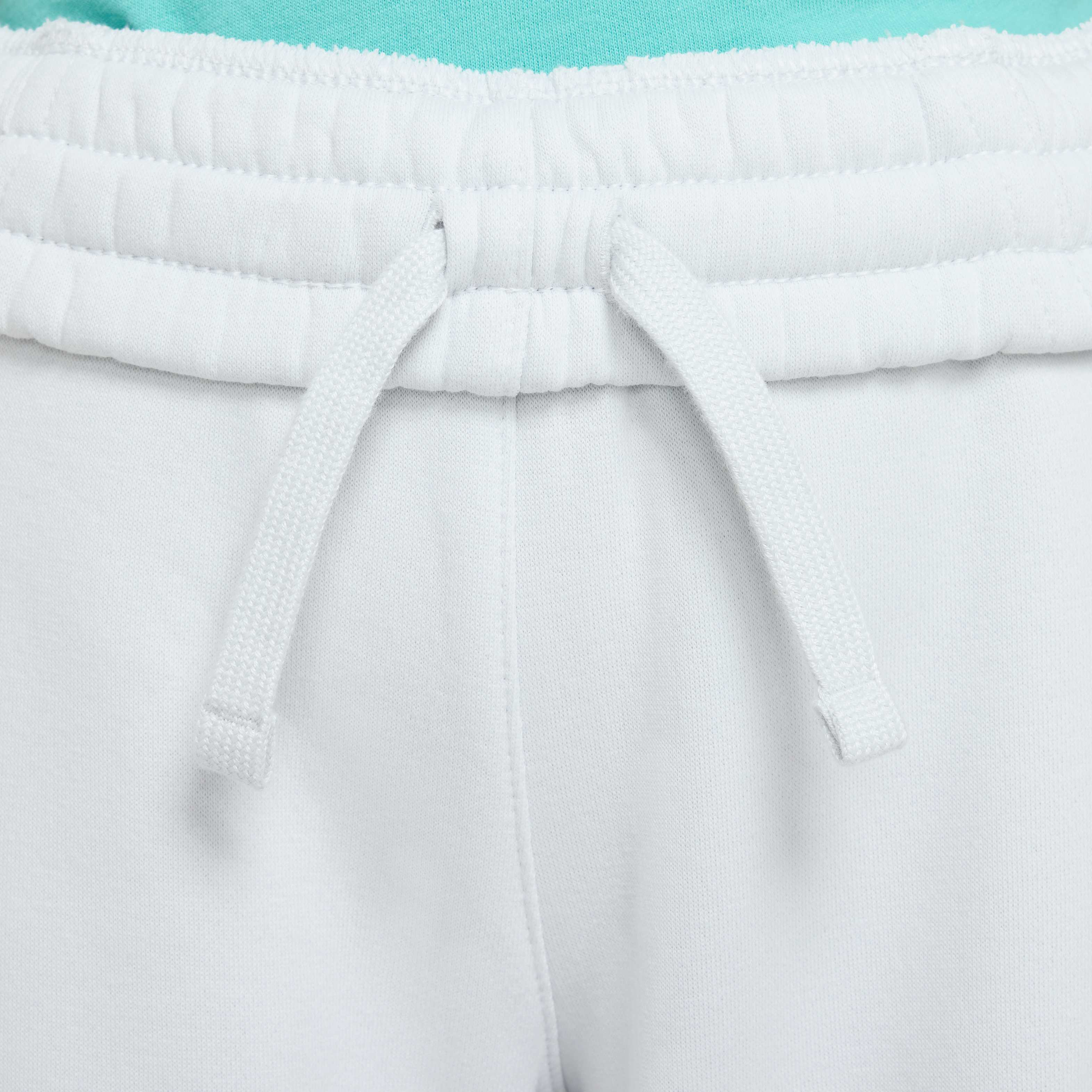 نايكي سبورتسوير كلوب فليس image number 2