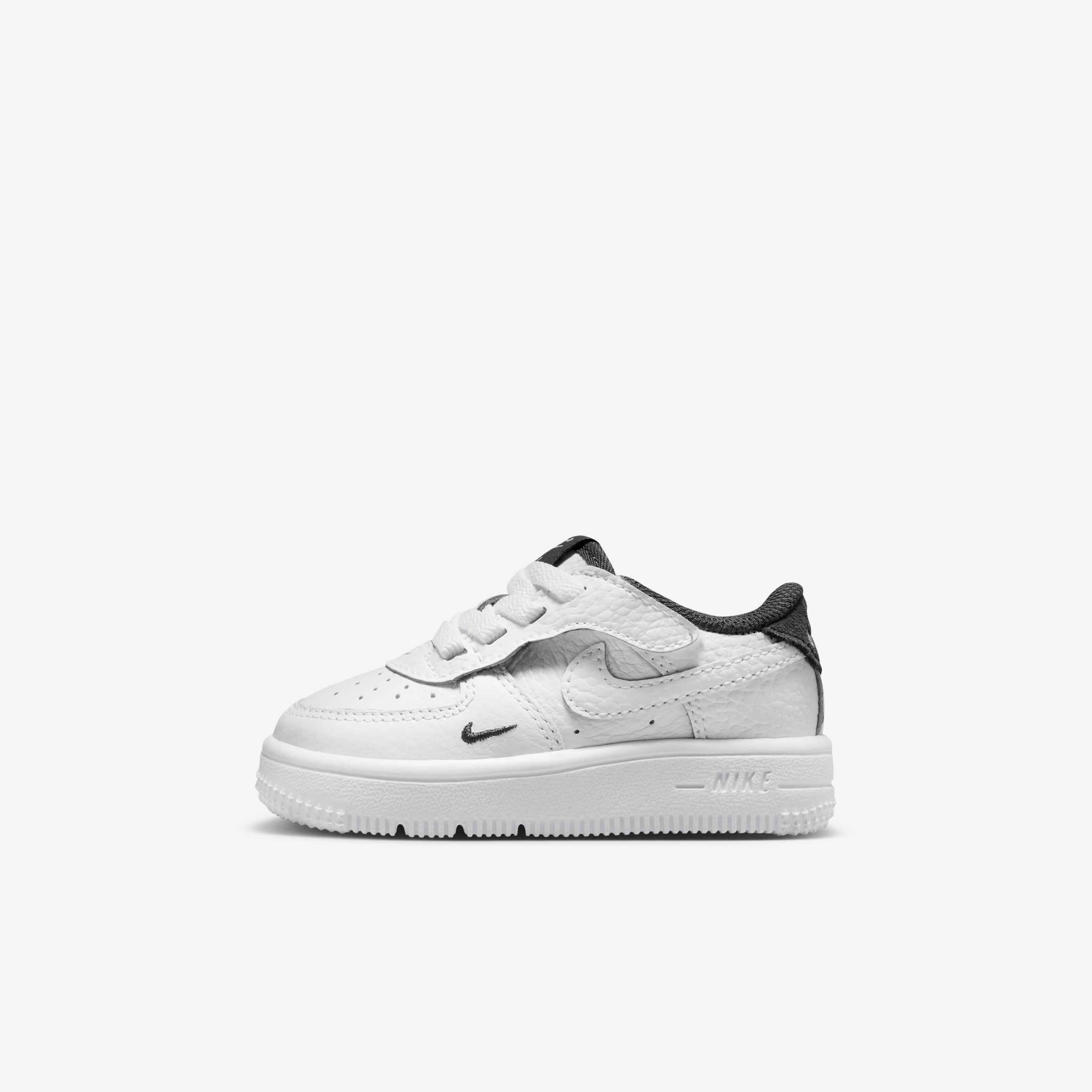 Nike Force 1 Low LV8 EasyOn image number 0