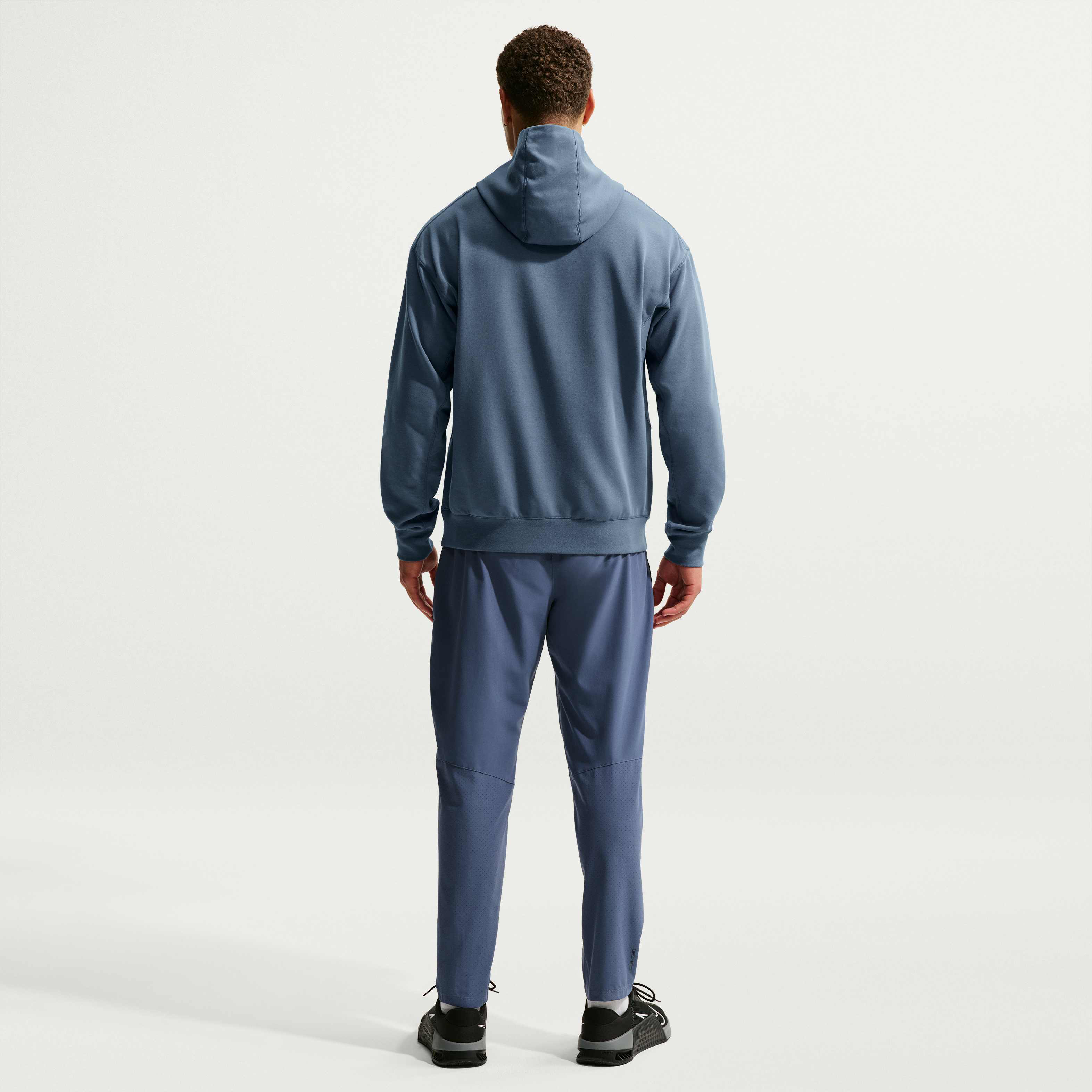 Nike Pro image number 4