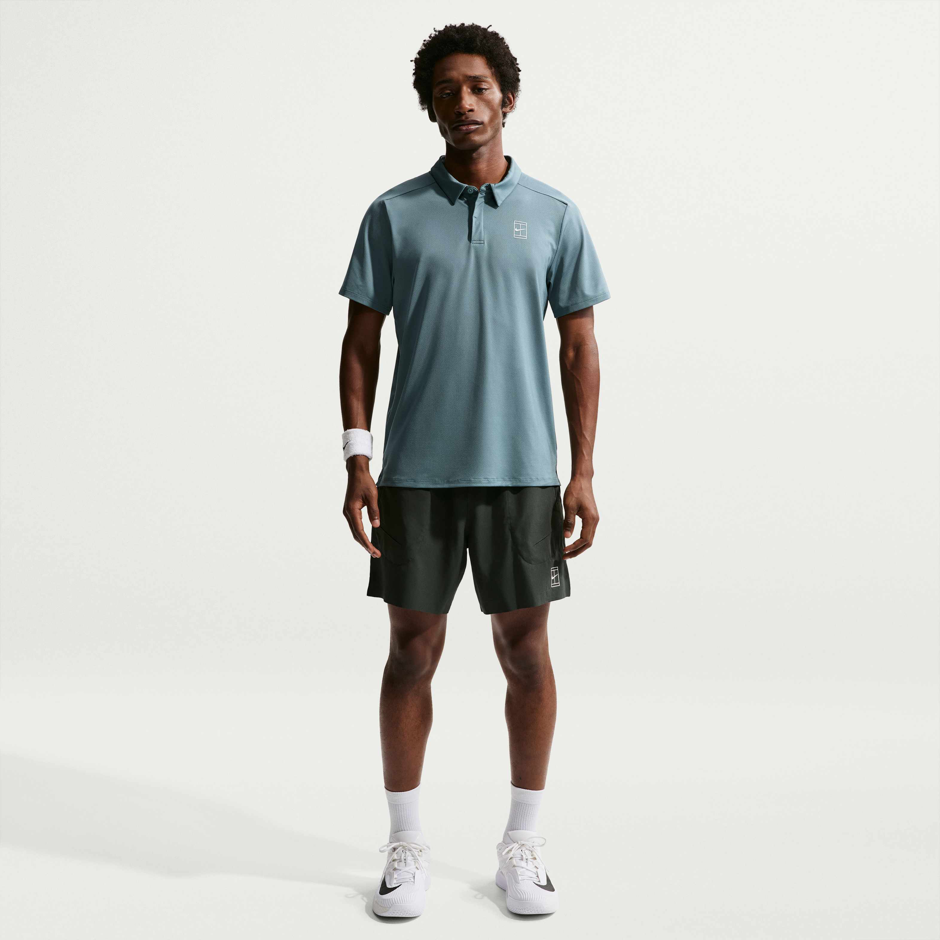 NikeCourt Advantage image number 3
