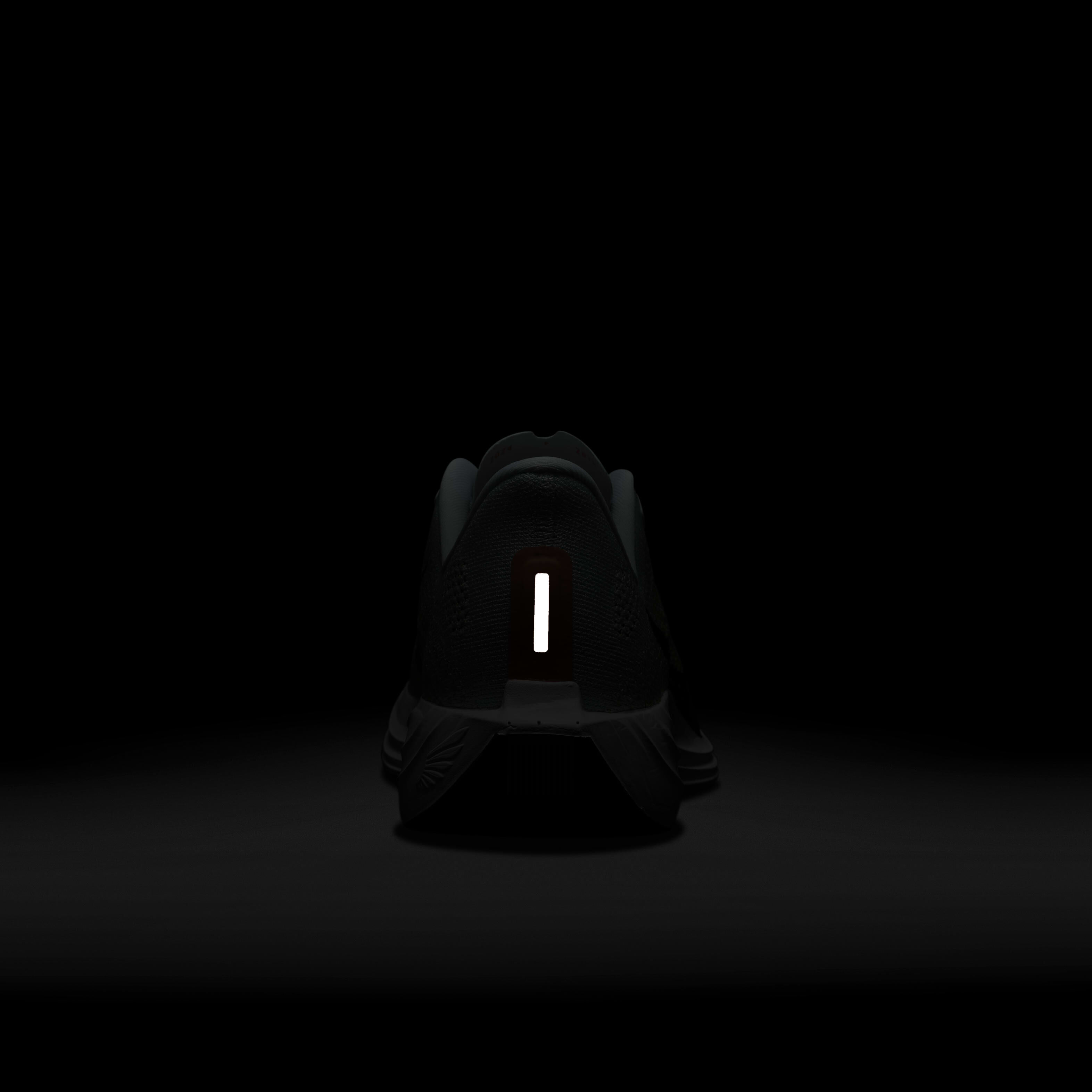 Nike Pegasus Plus image number 9