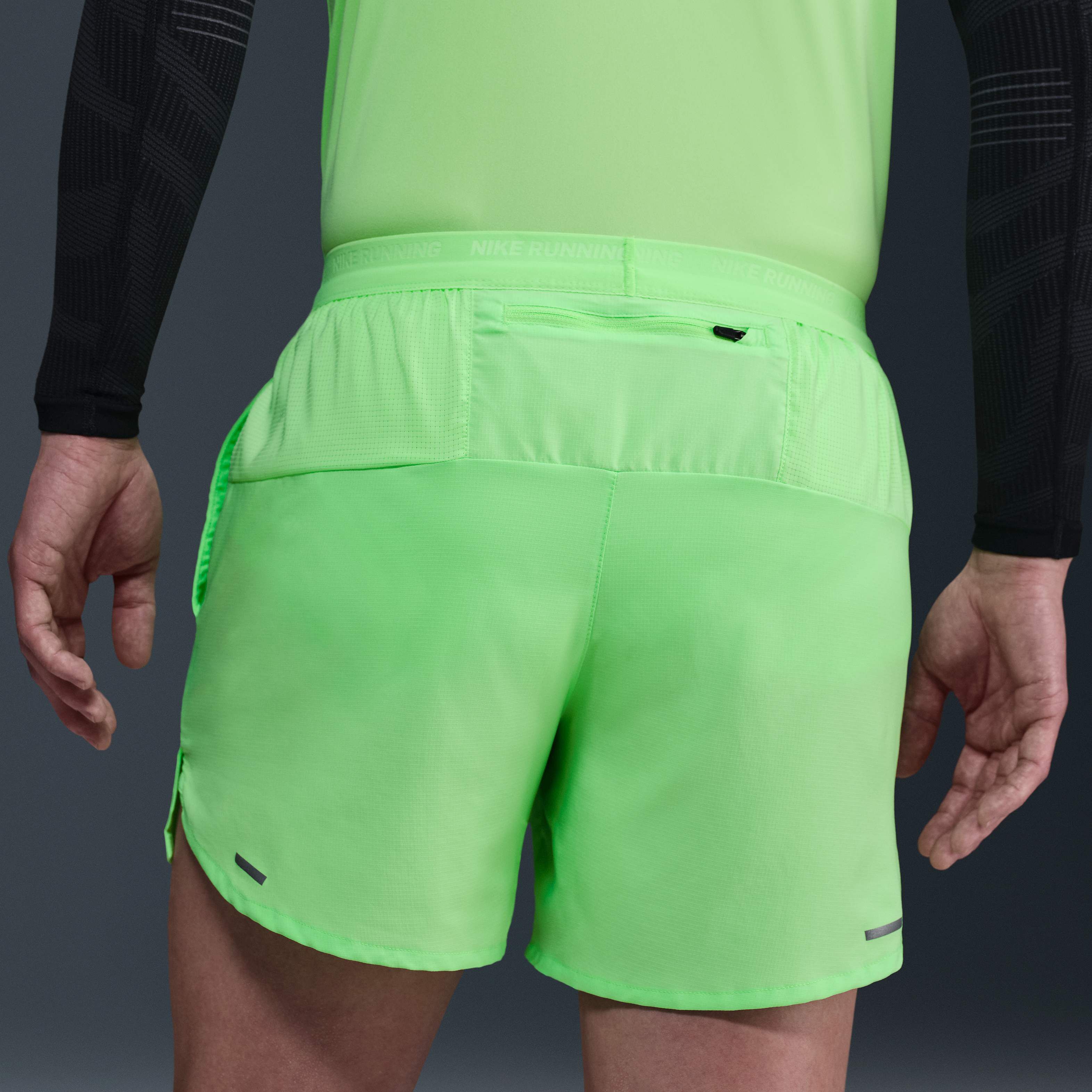 Nike Stride image number 2