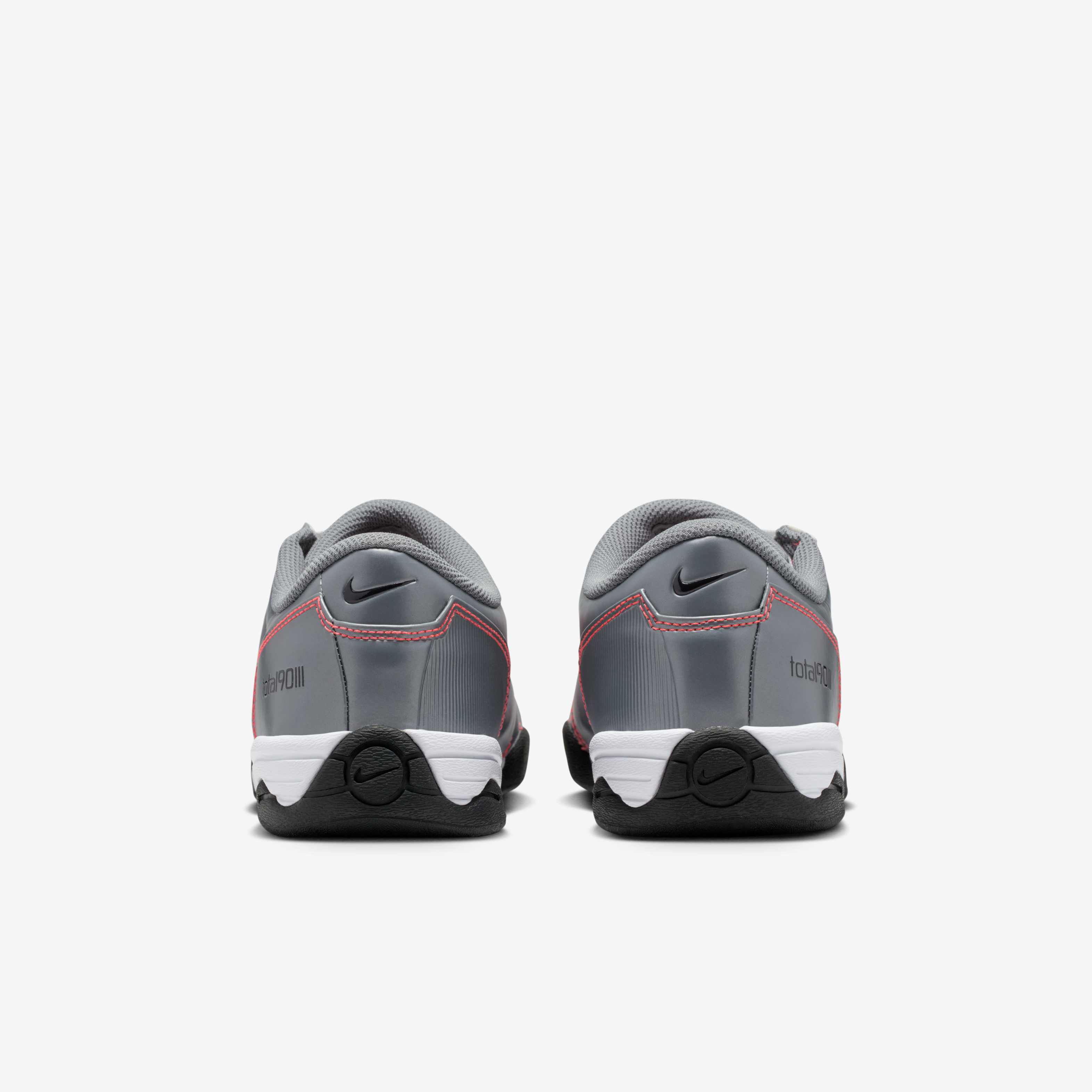 Nike Total 90 image number 5