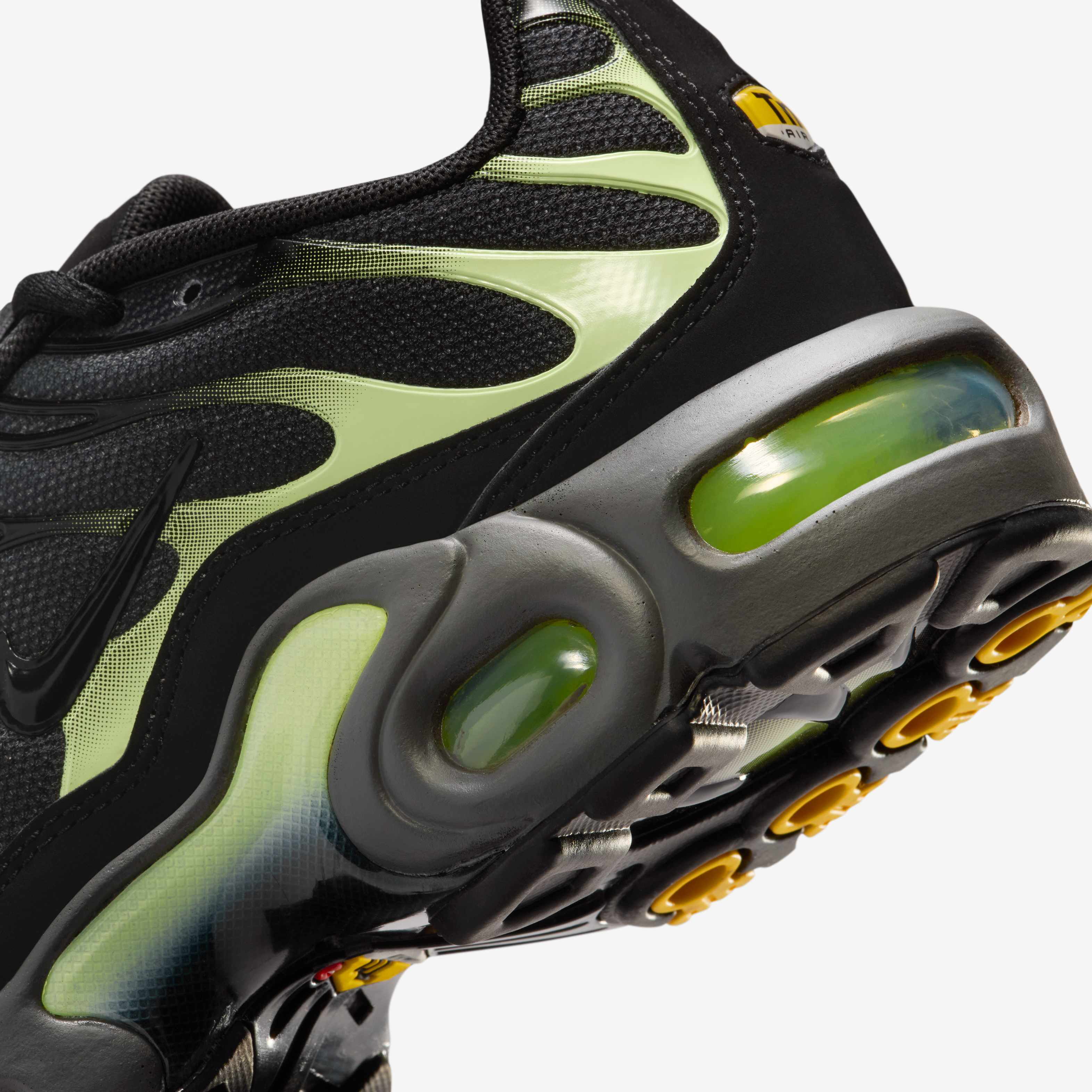 Nike Air Max Plus image number 7