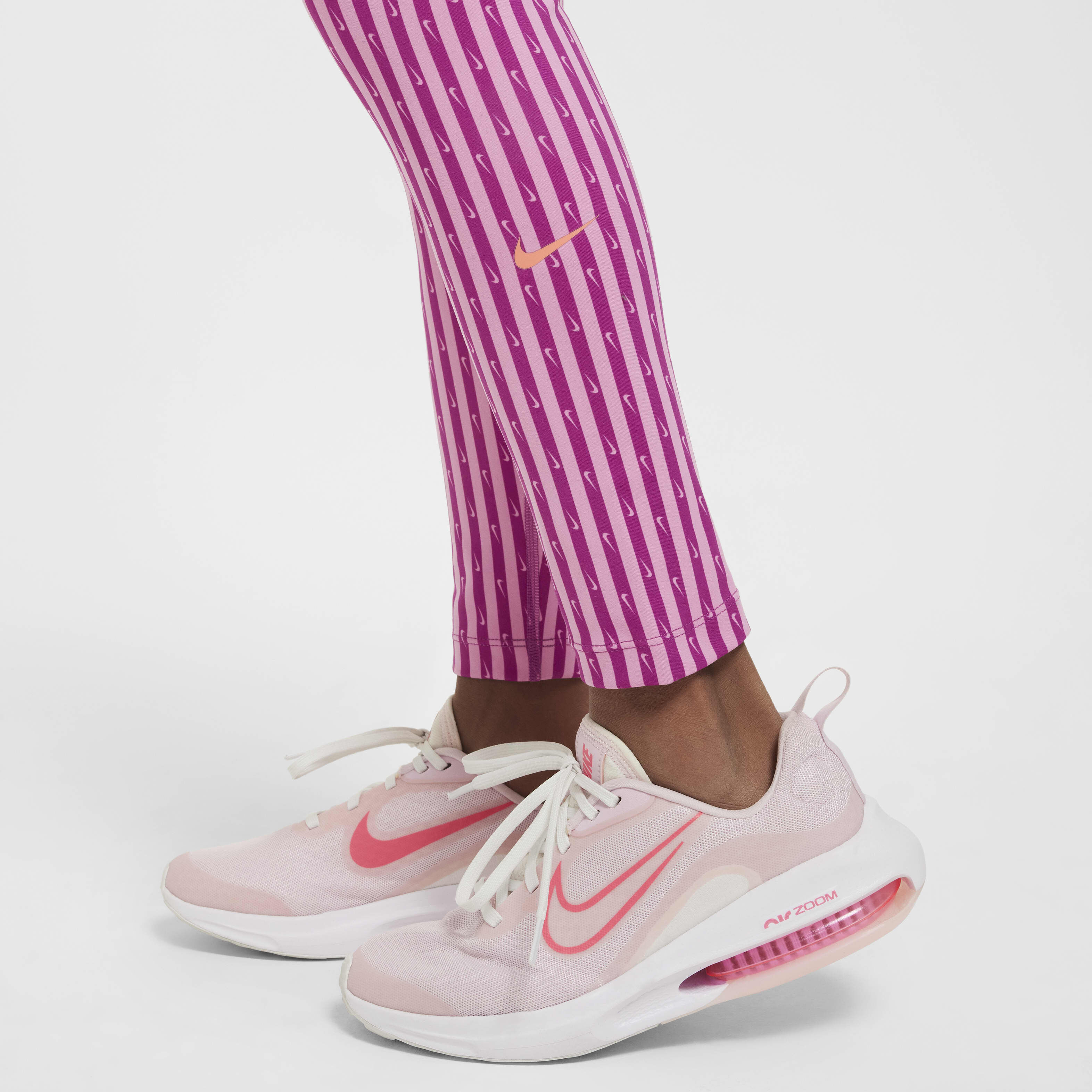 Nike One image number 2