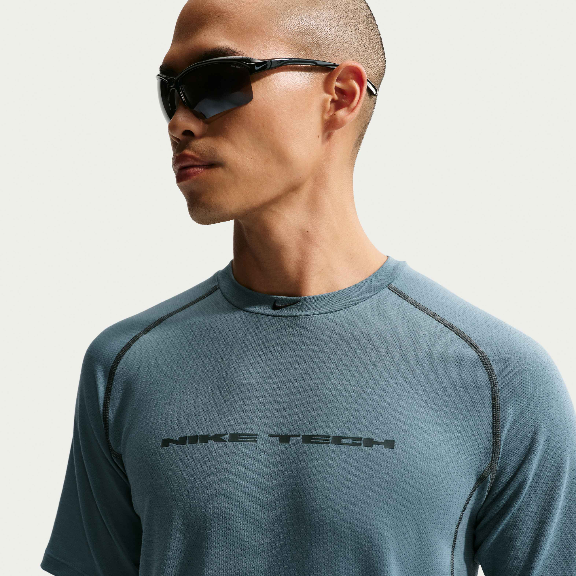 Zoom image