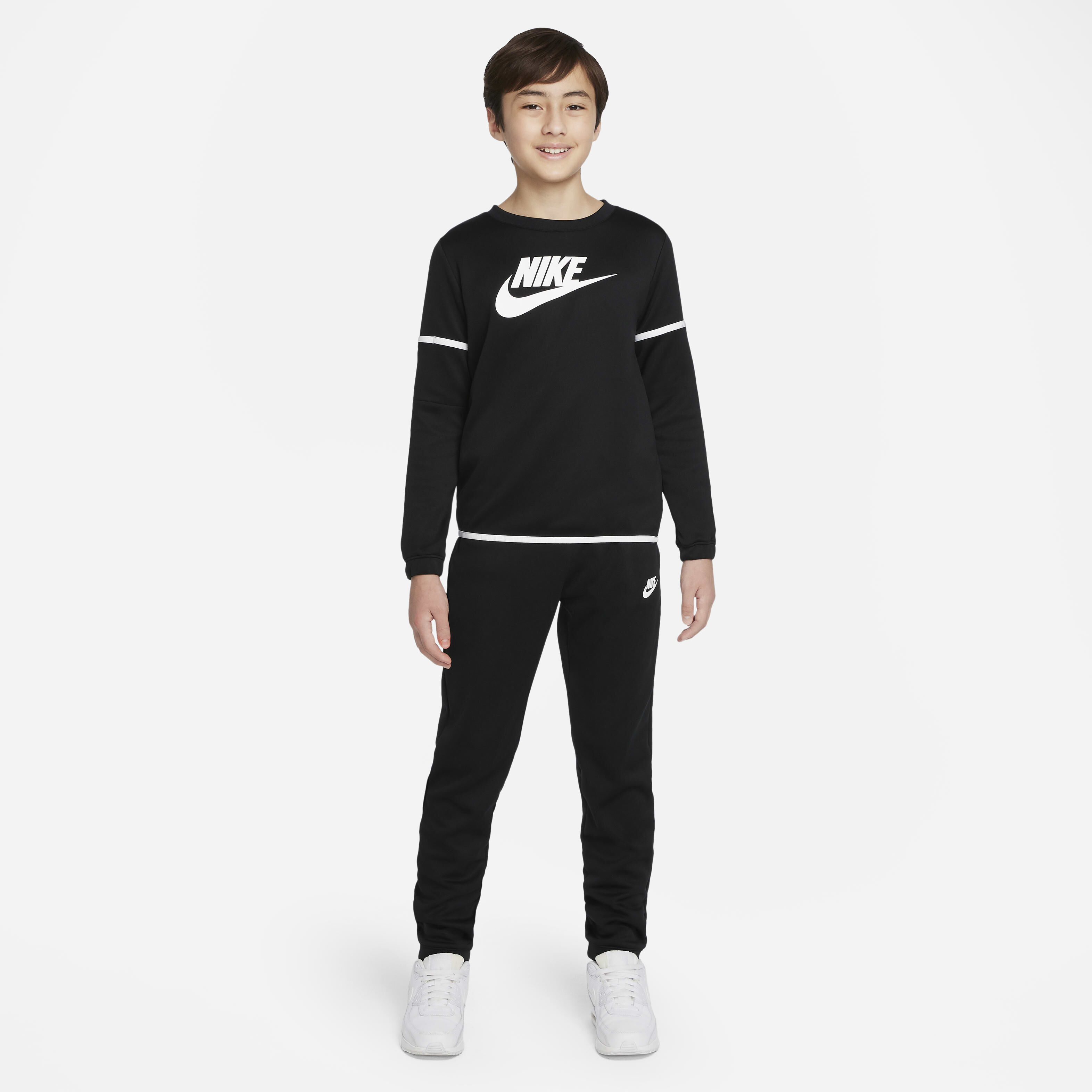 Nike tracksuit with pockets clearance