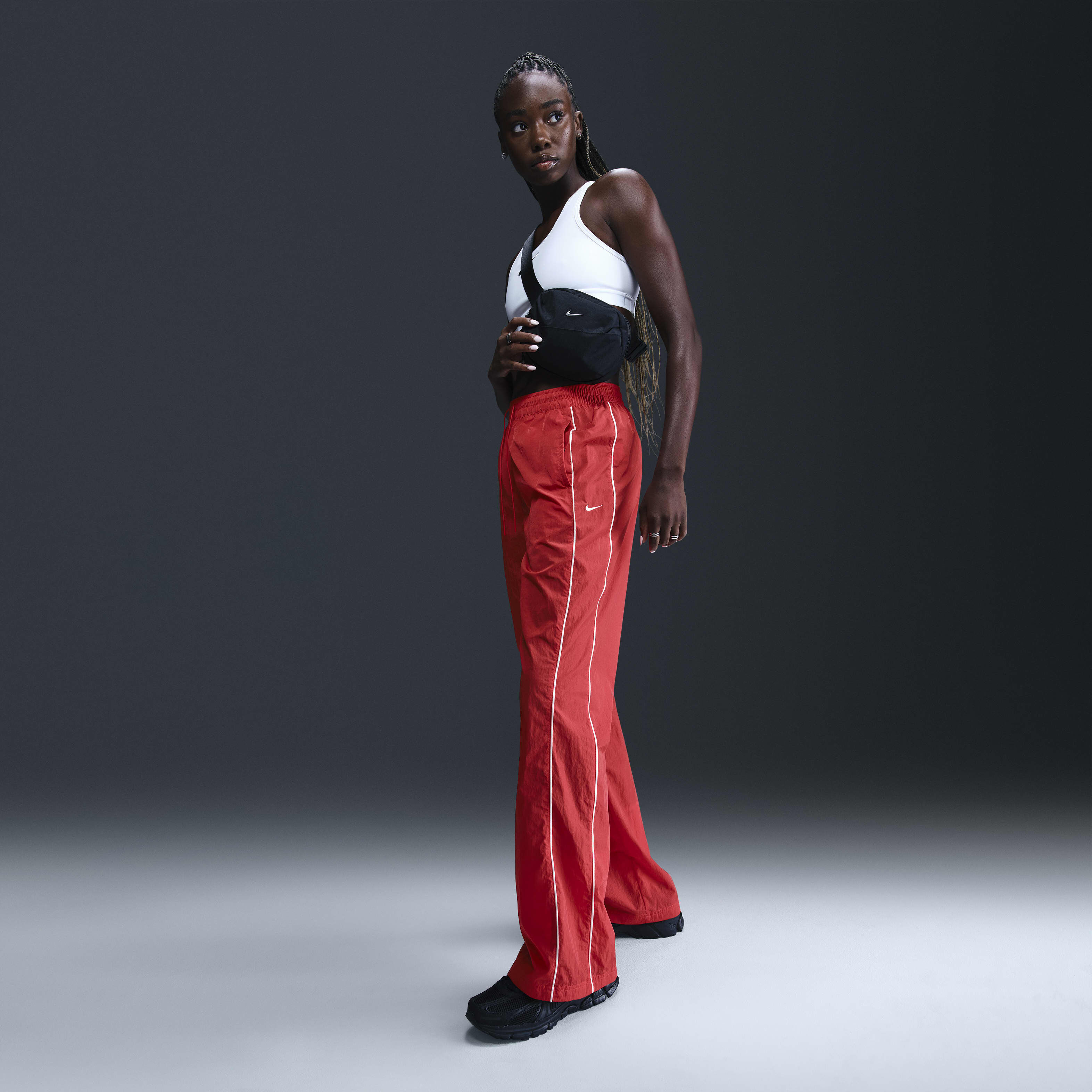 نايكي ويندرانر image number 2