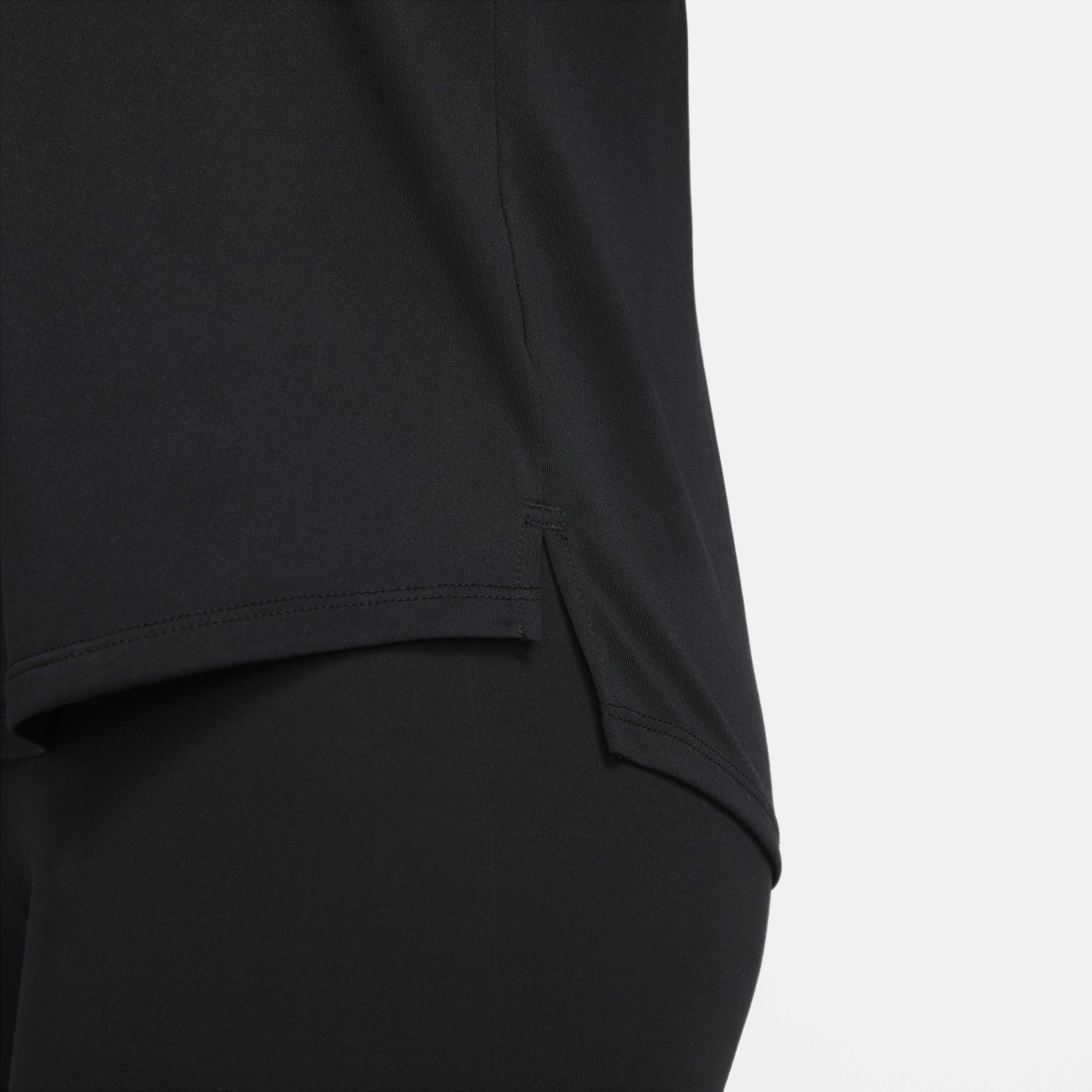 نايكي دراي-فت ون ايكون كلاش image number 4