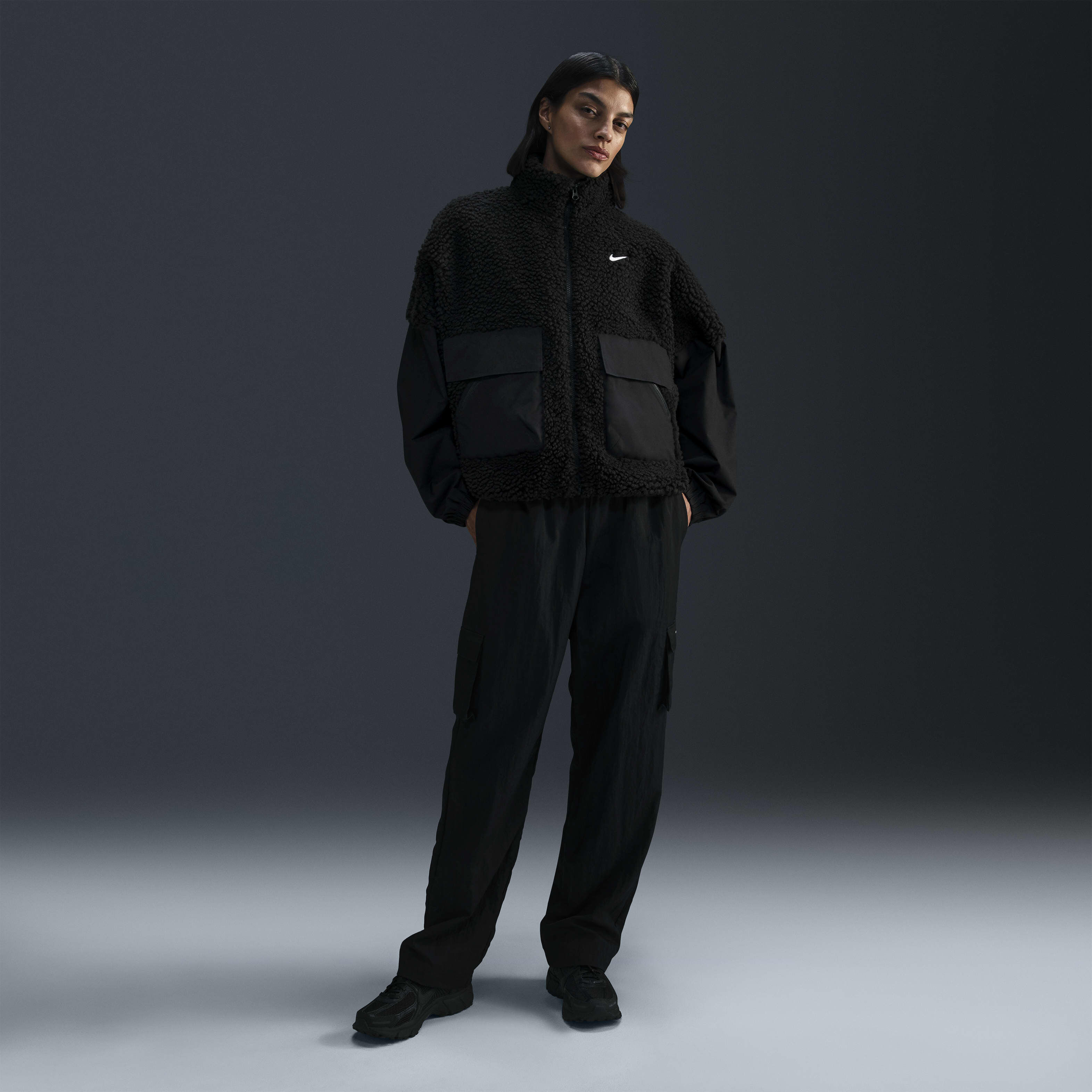 Nike Sportswear Essential image number 3