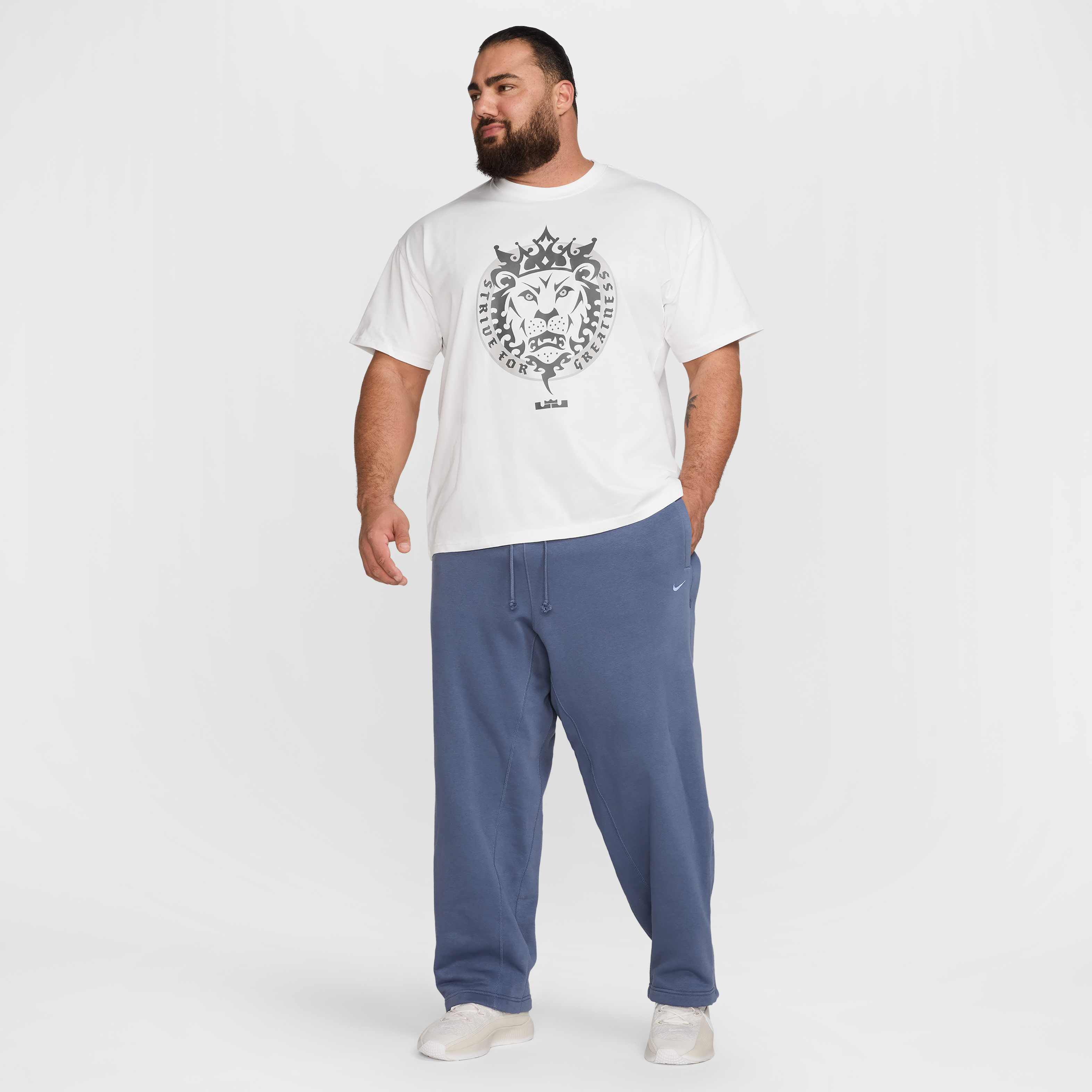 LeBron image number 9