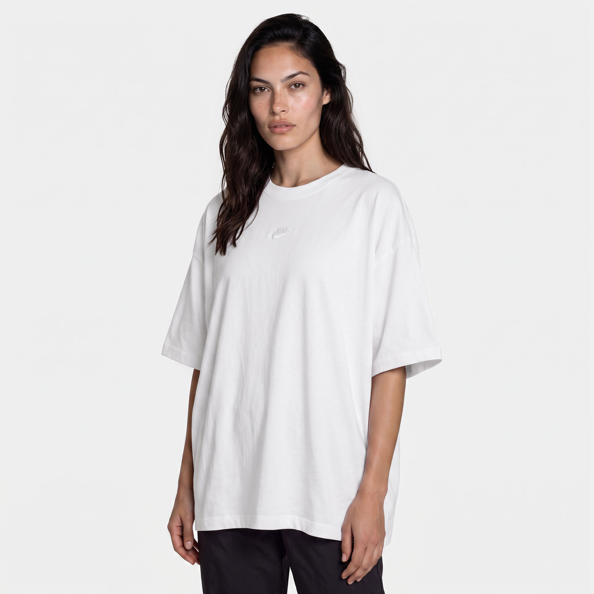 Nike City Tee - Dubai image number 7