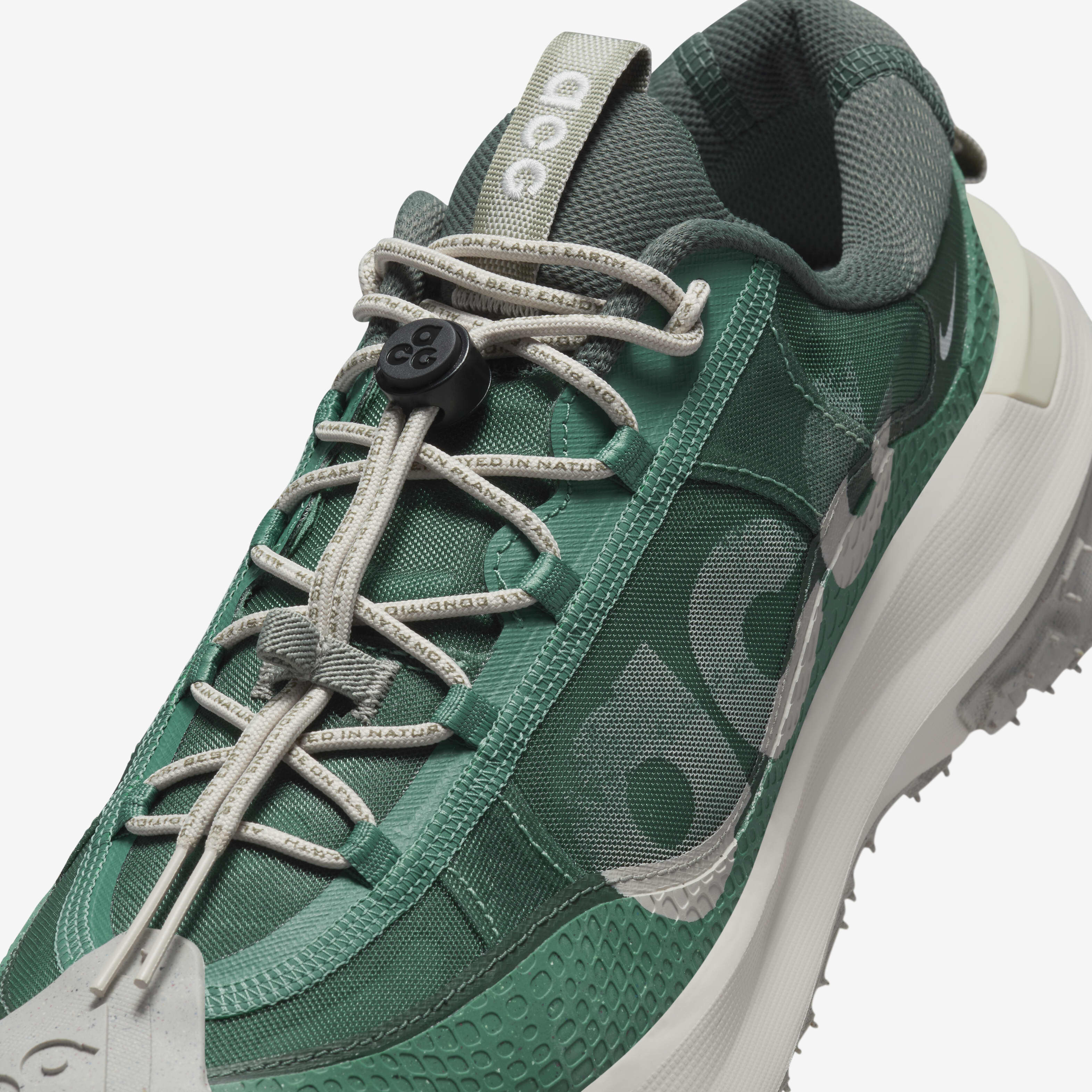 acg mountain fly low green