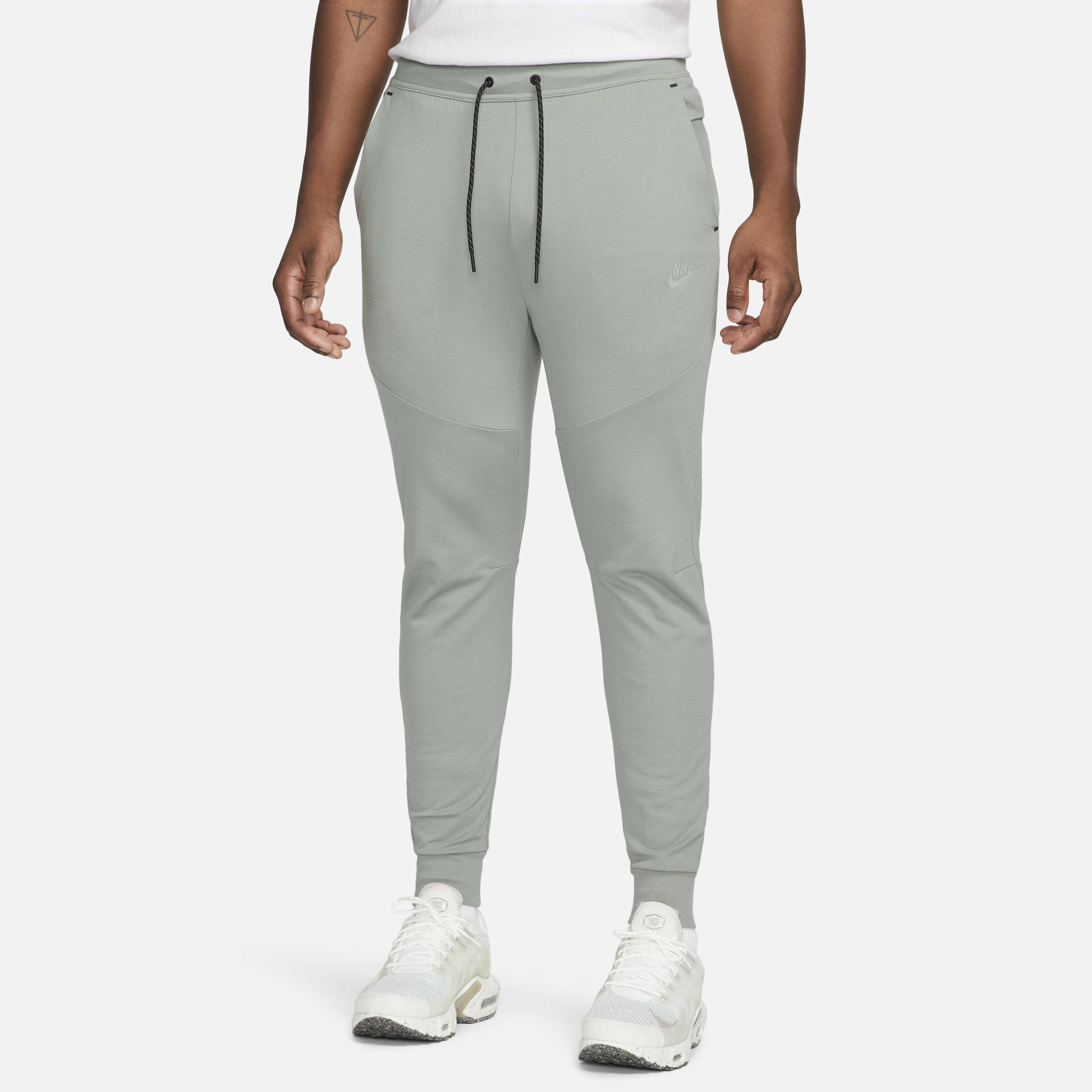 Muscle fit tracksuit bottoms 2025