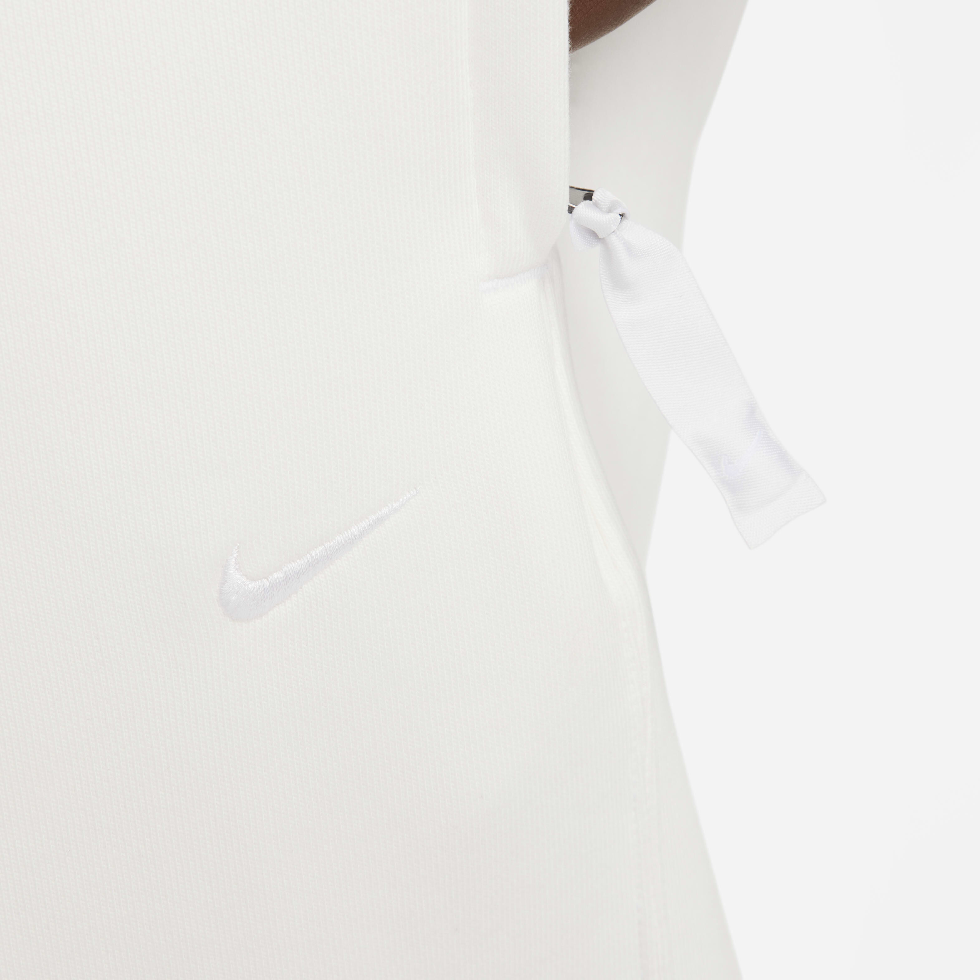 نايكي سولو سووش image number 10