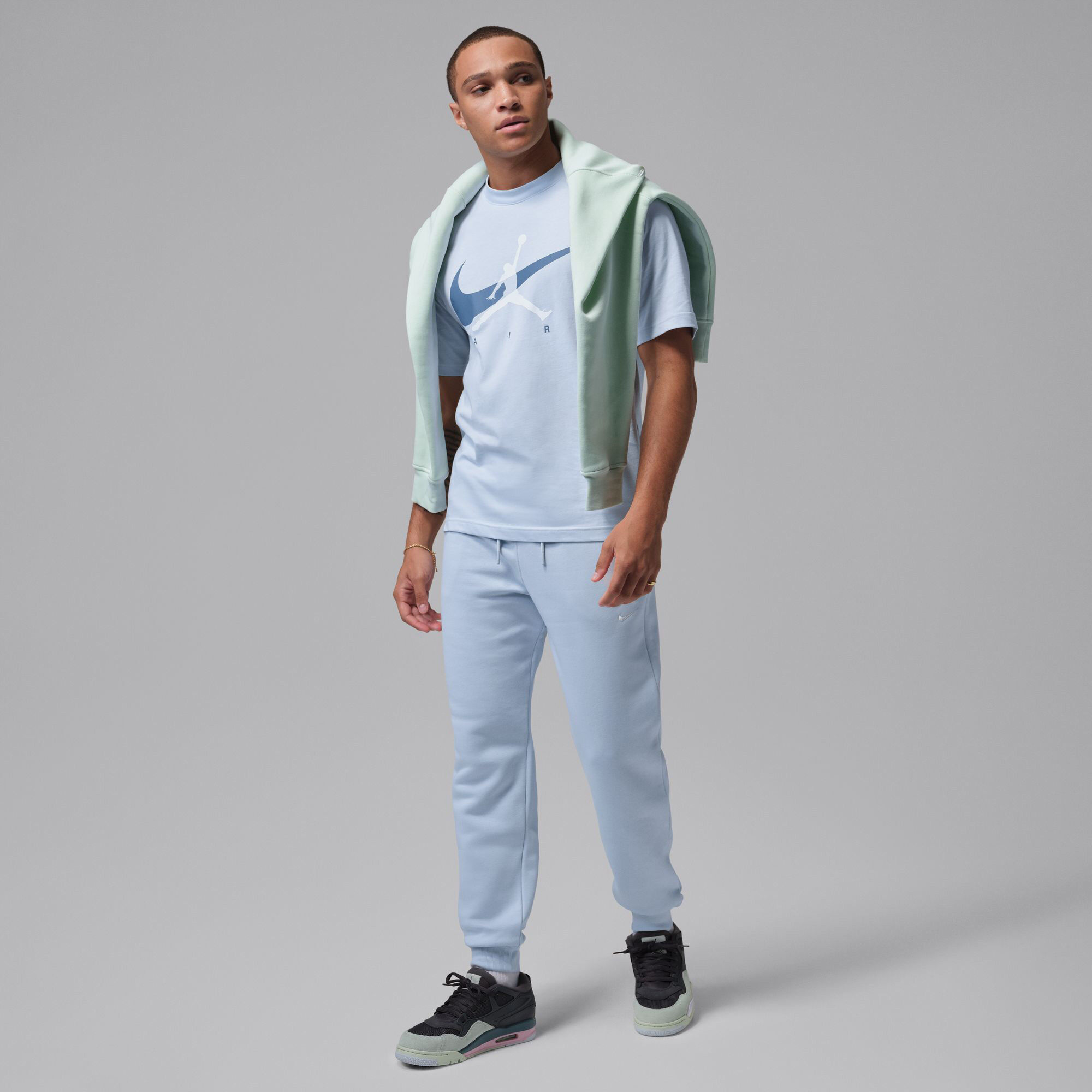 Jordan Brooklyn image number 3