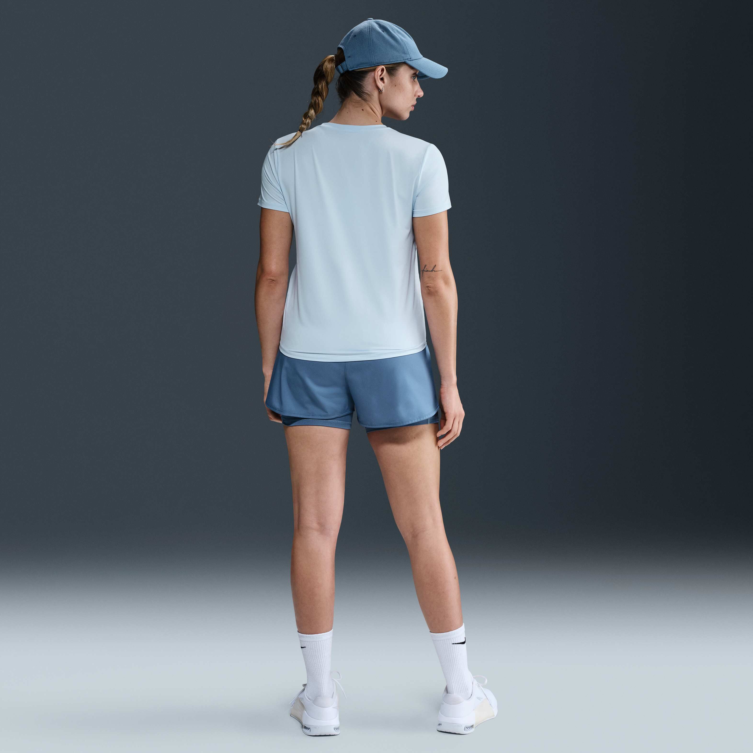 Nike One Swoosh image number 4