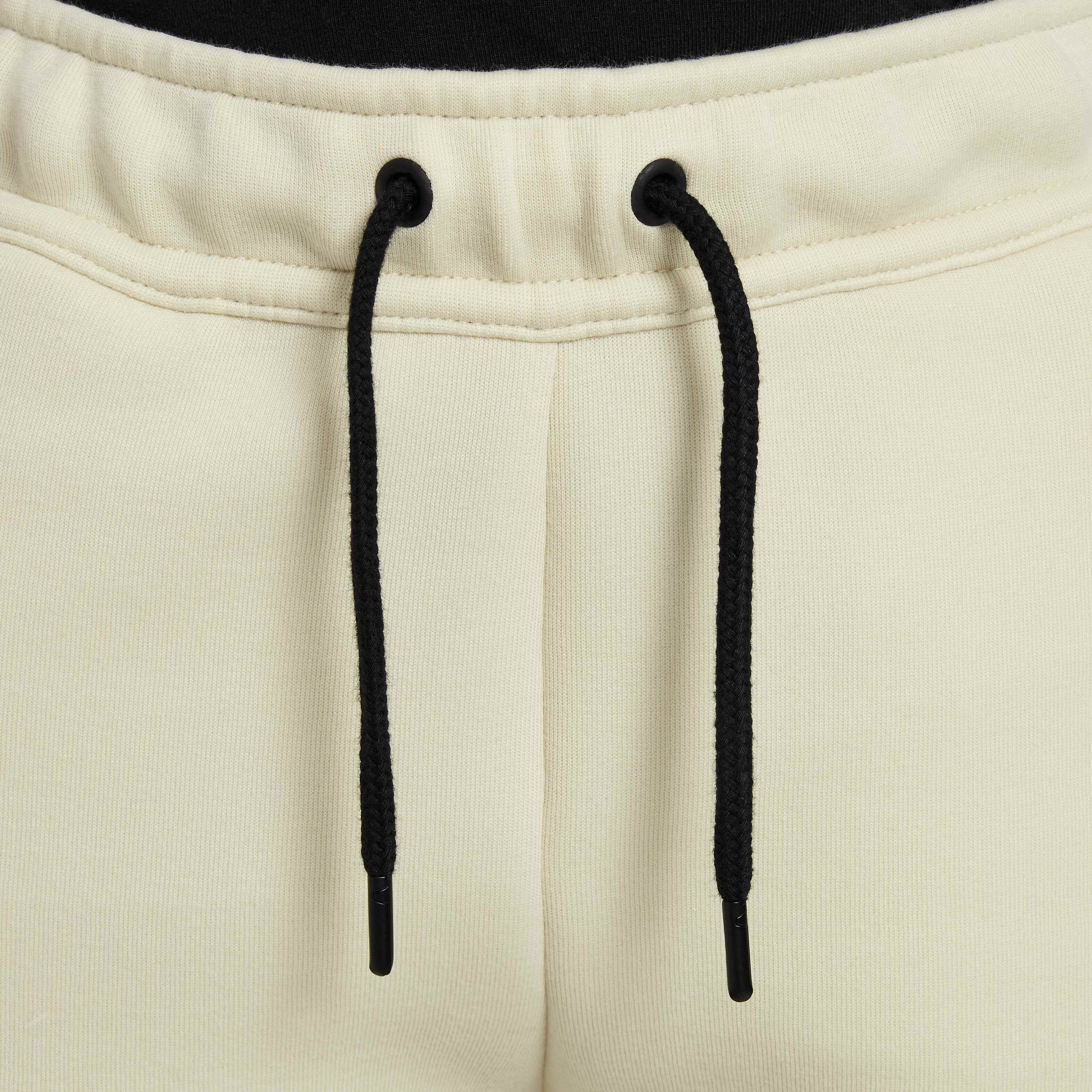 نايكي تك فليس image number 3