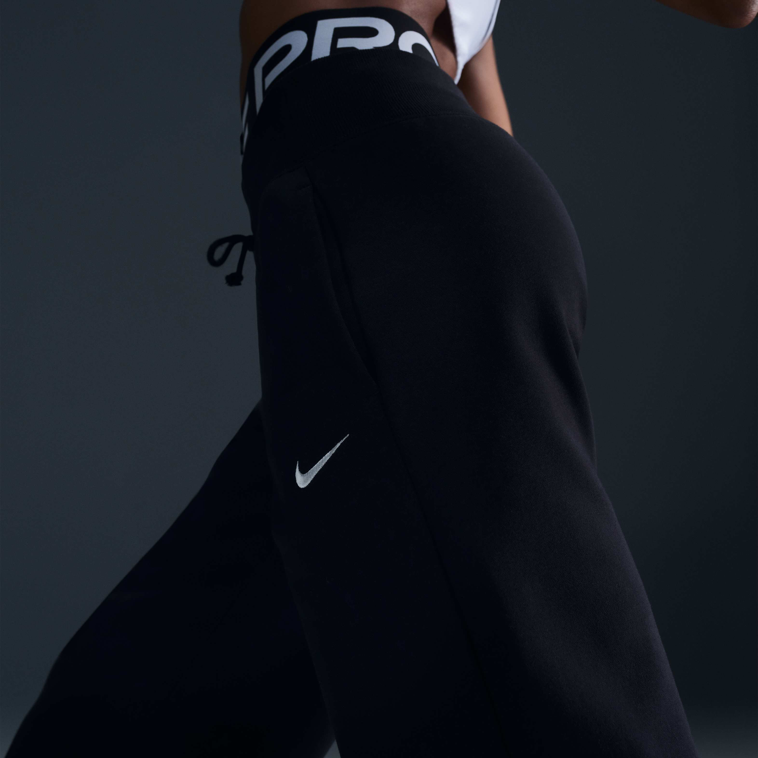 نايكي سبورتسوير فينيكس فليس image number 3