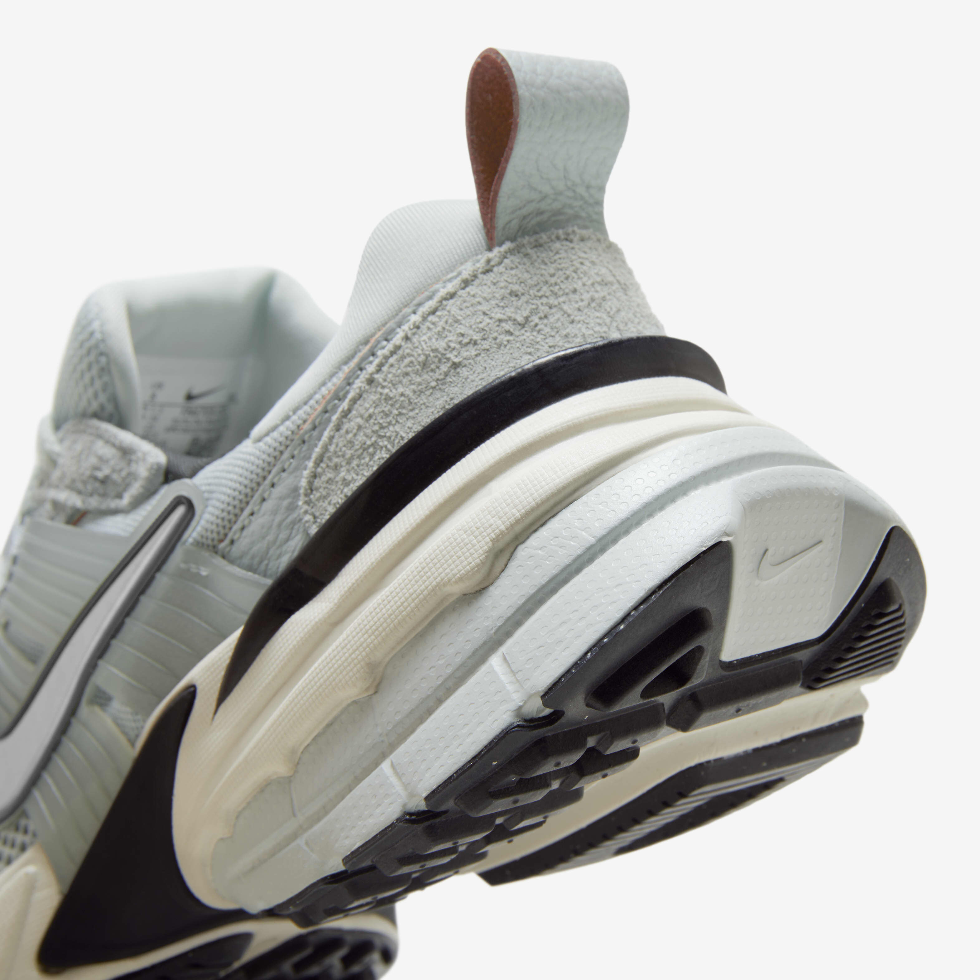 Nike V2K Run image number 7