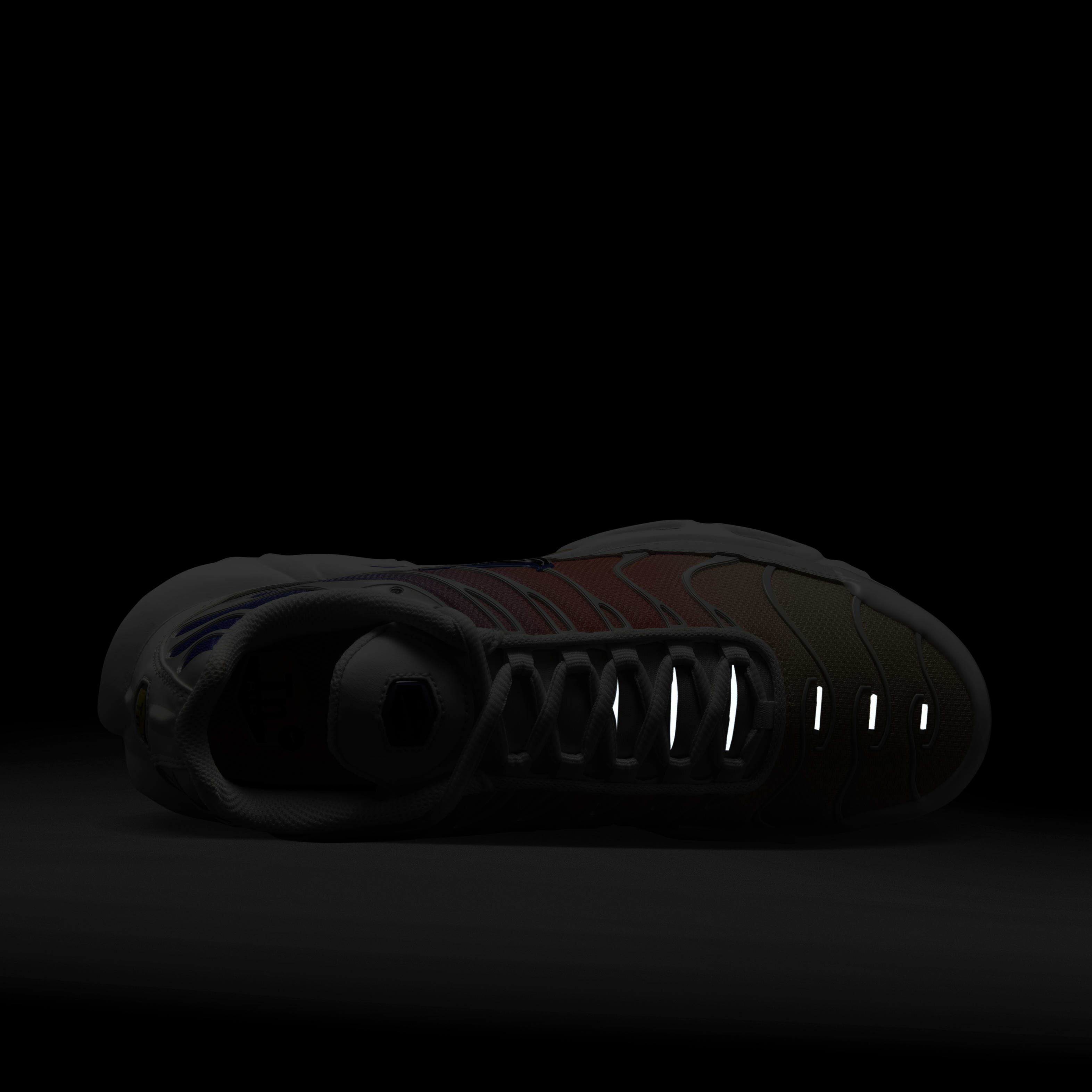 Nike Air Max Plus image number 8