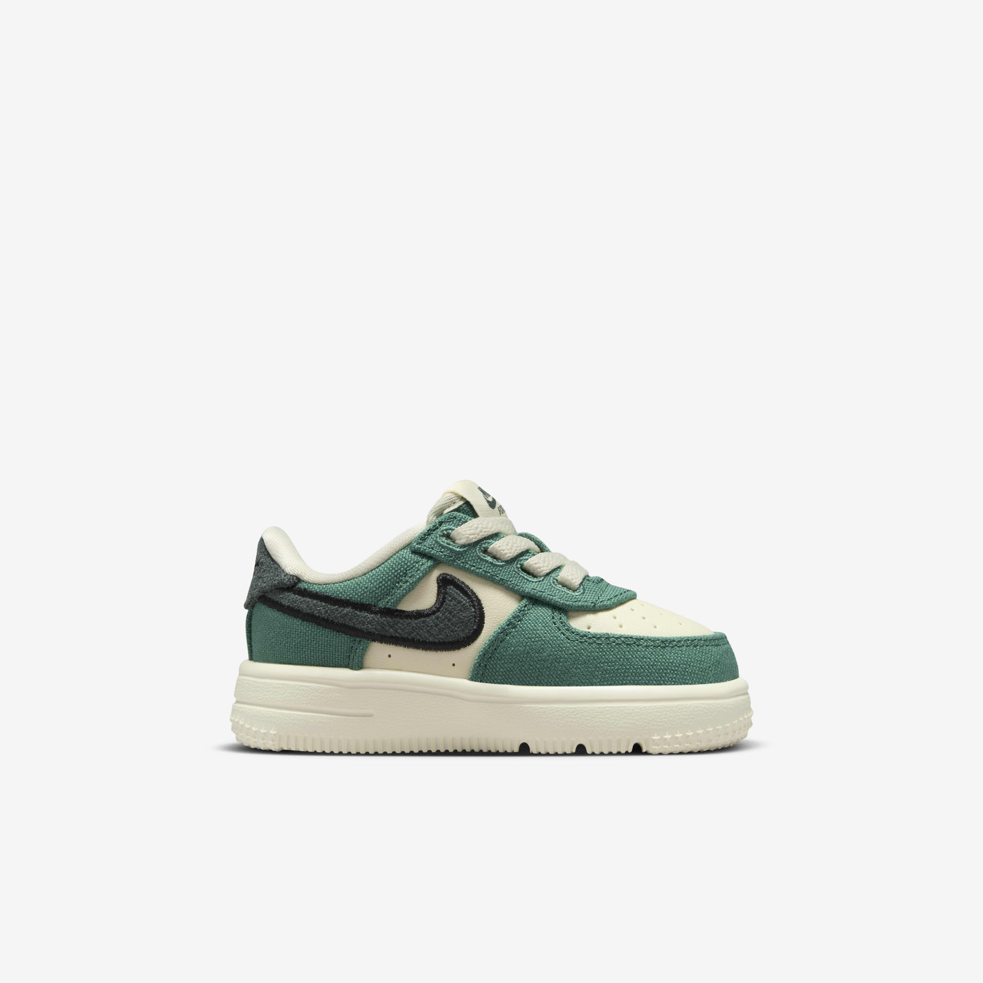 Nike Force 1 Low LV8 3 EasyOn image number 2