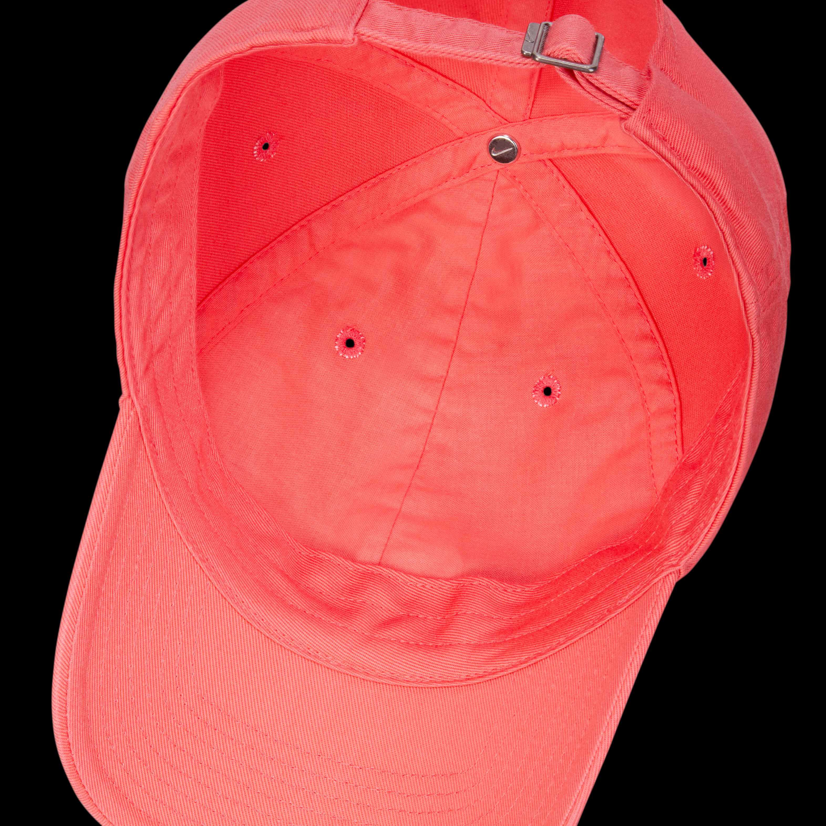 نايكي كلوب image number 5