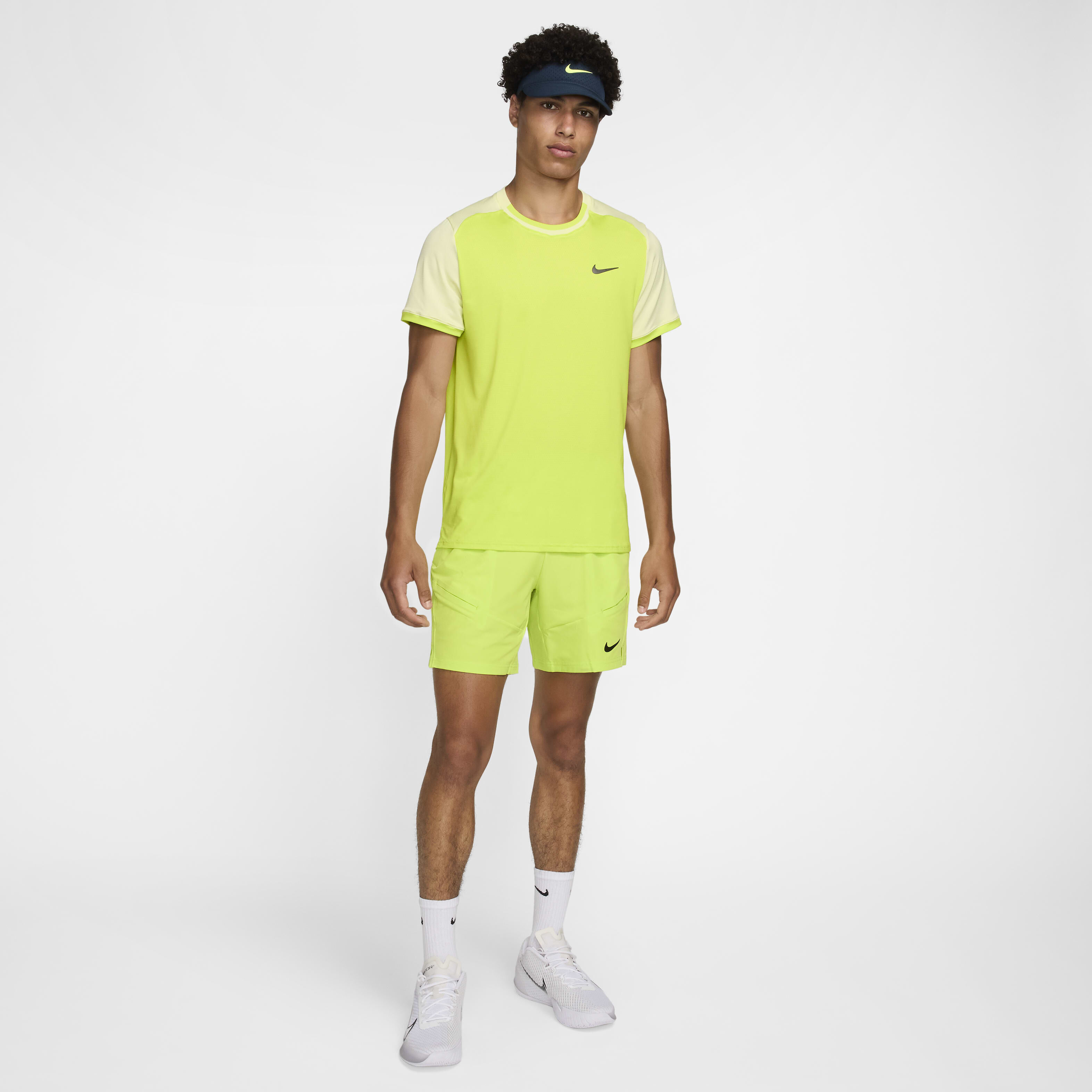 NikeCourt Advantage image number 4