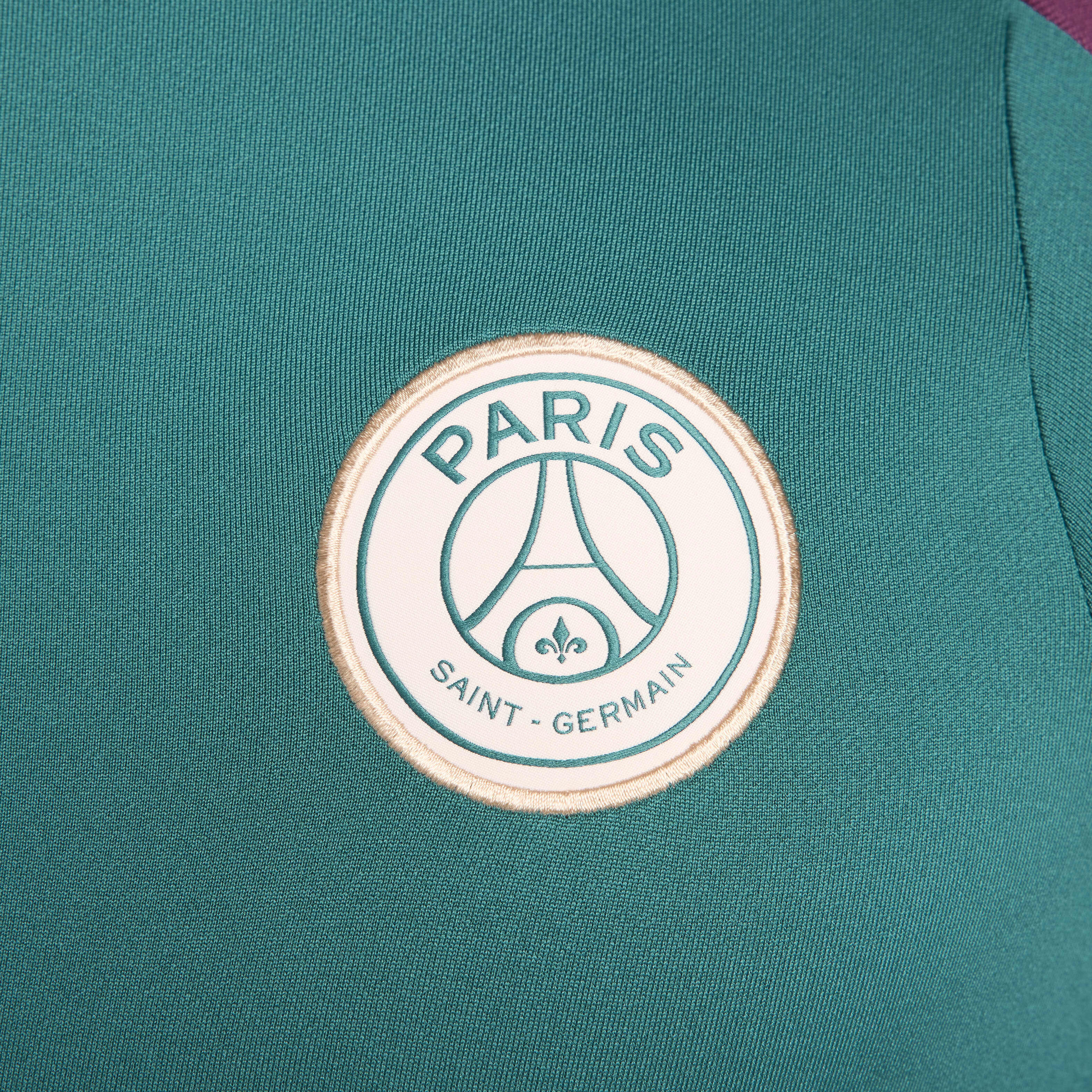 Paris Saint-Germain Strike image number 4