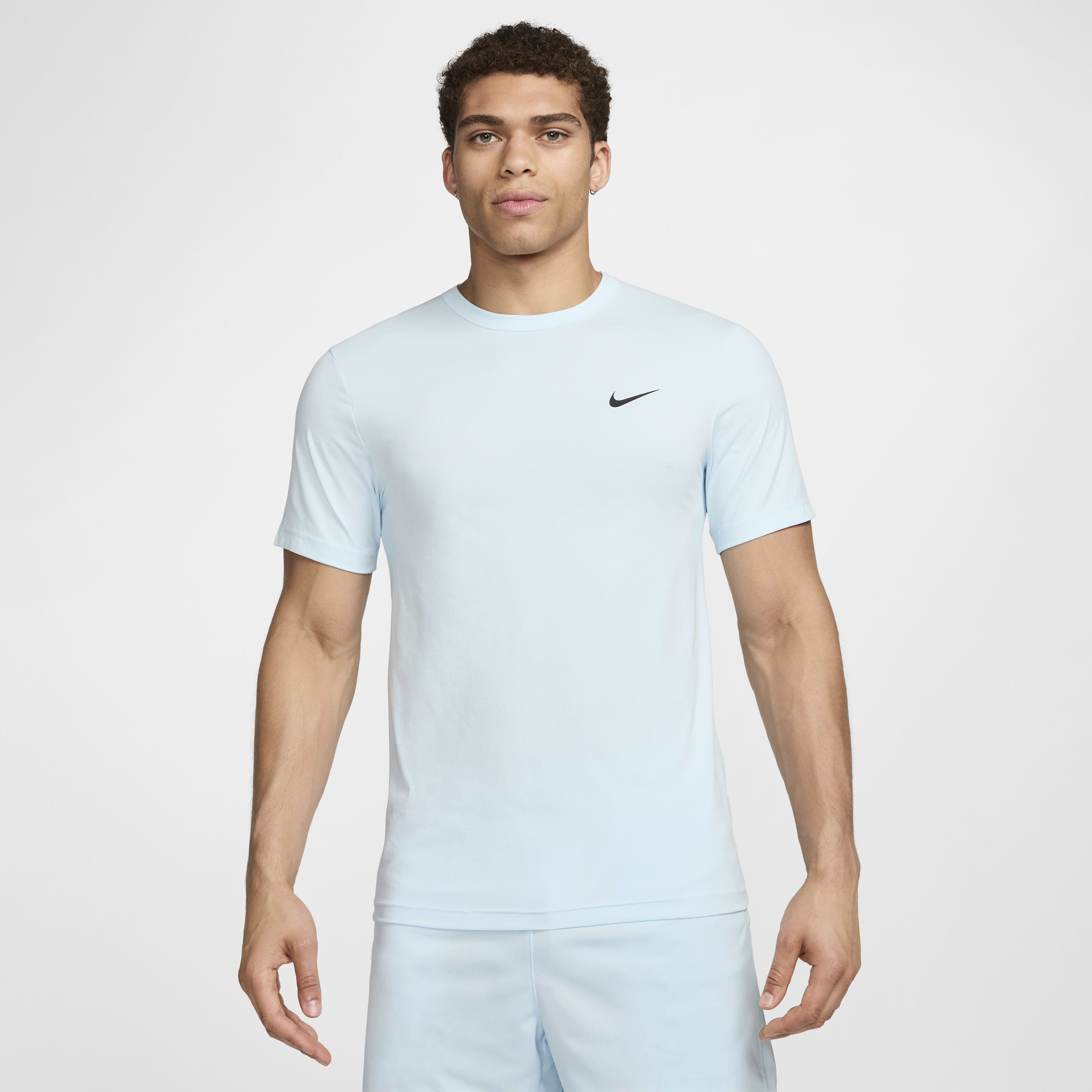 Shop Training and Gym Tops Online in UAE Nike Gym Wear