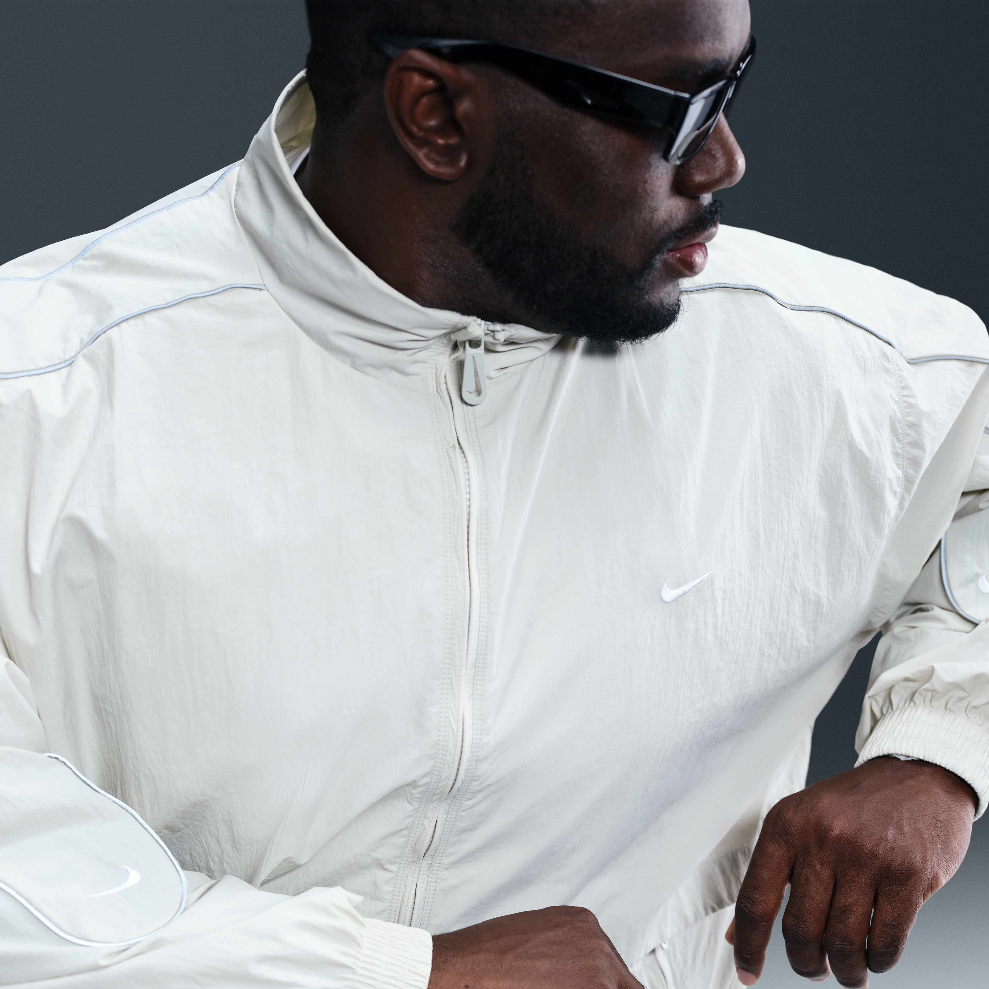 Nike Sportswear Solo Swoosh image number 11