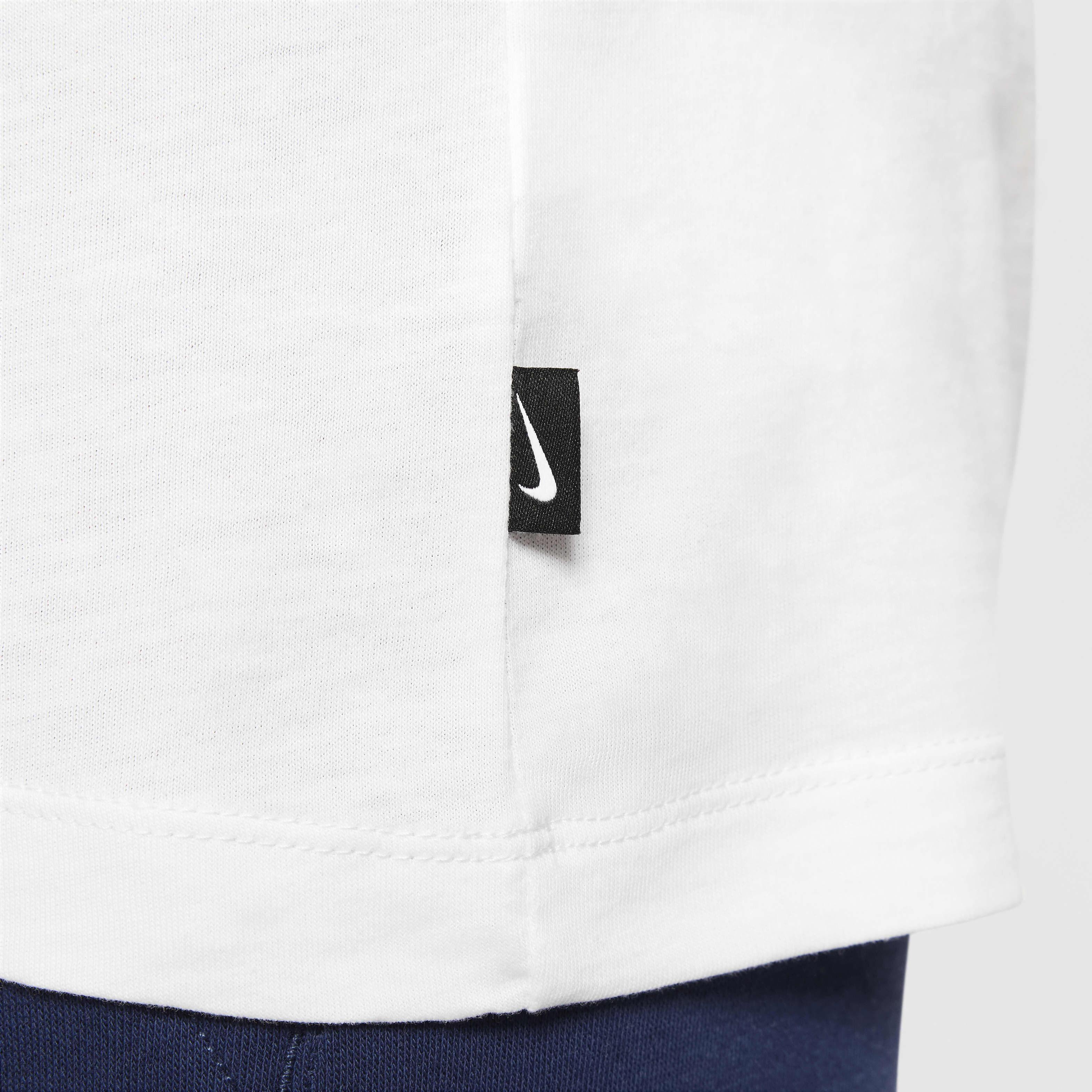 Paris Saint-Germain Away image number 5