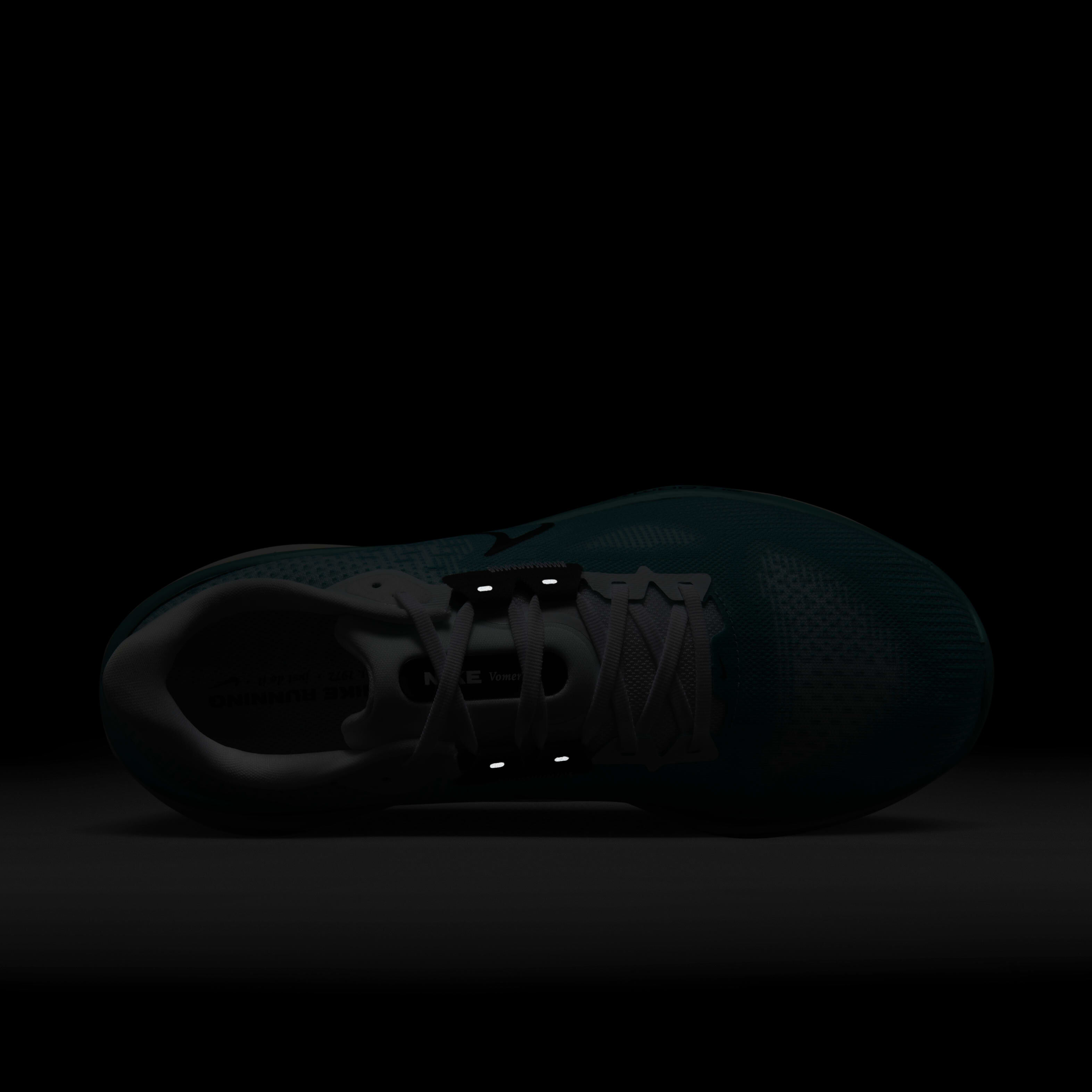 Nike Vomero 17 image number 8