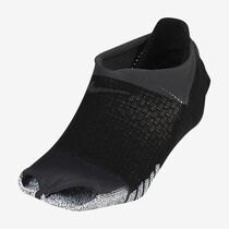 NikeGrip Dri-FIT Studio