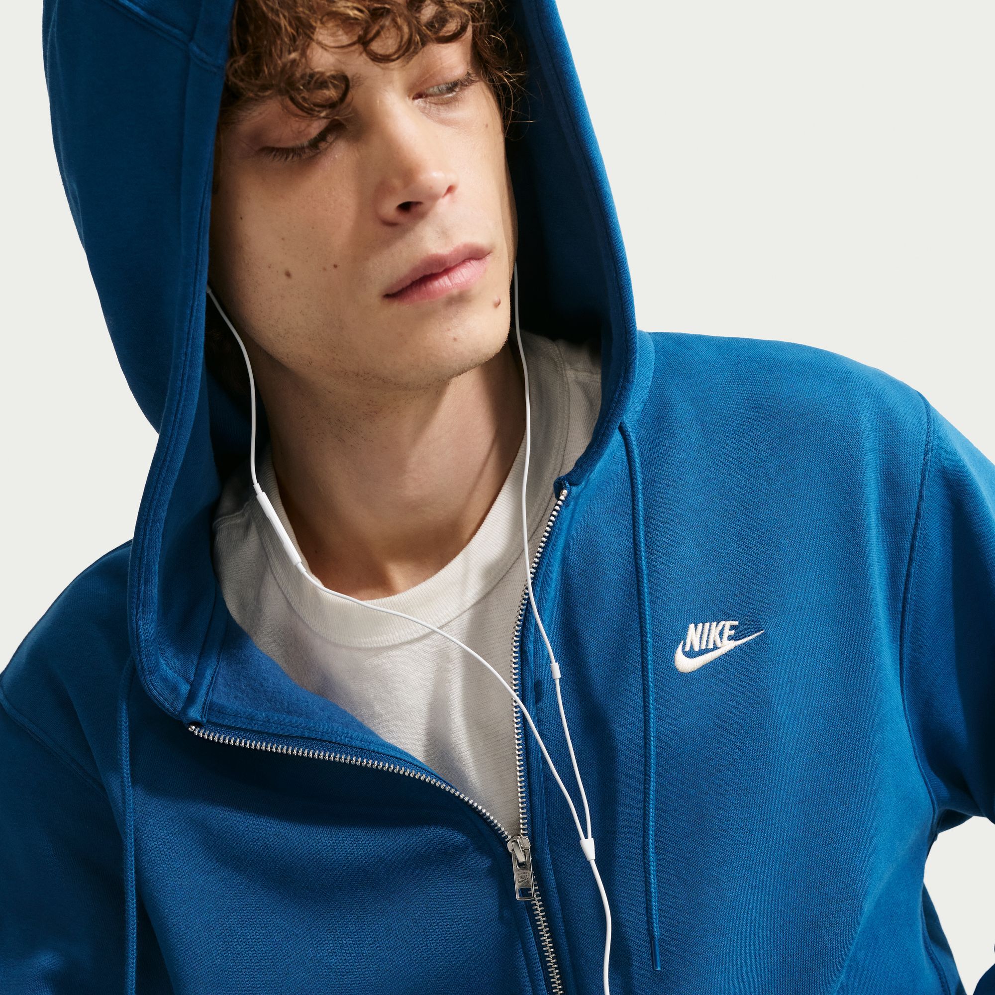 Nike Club image number 4
