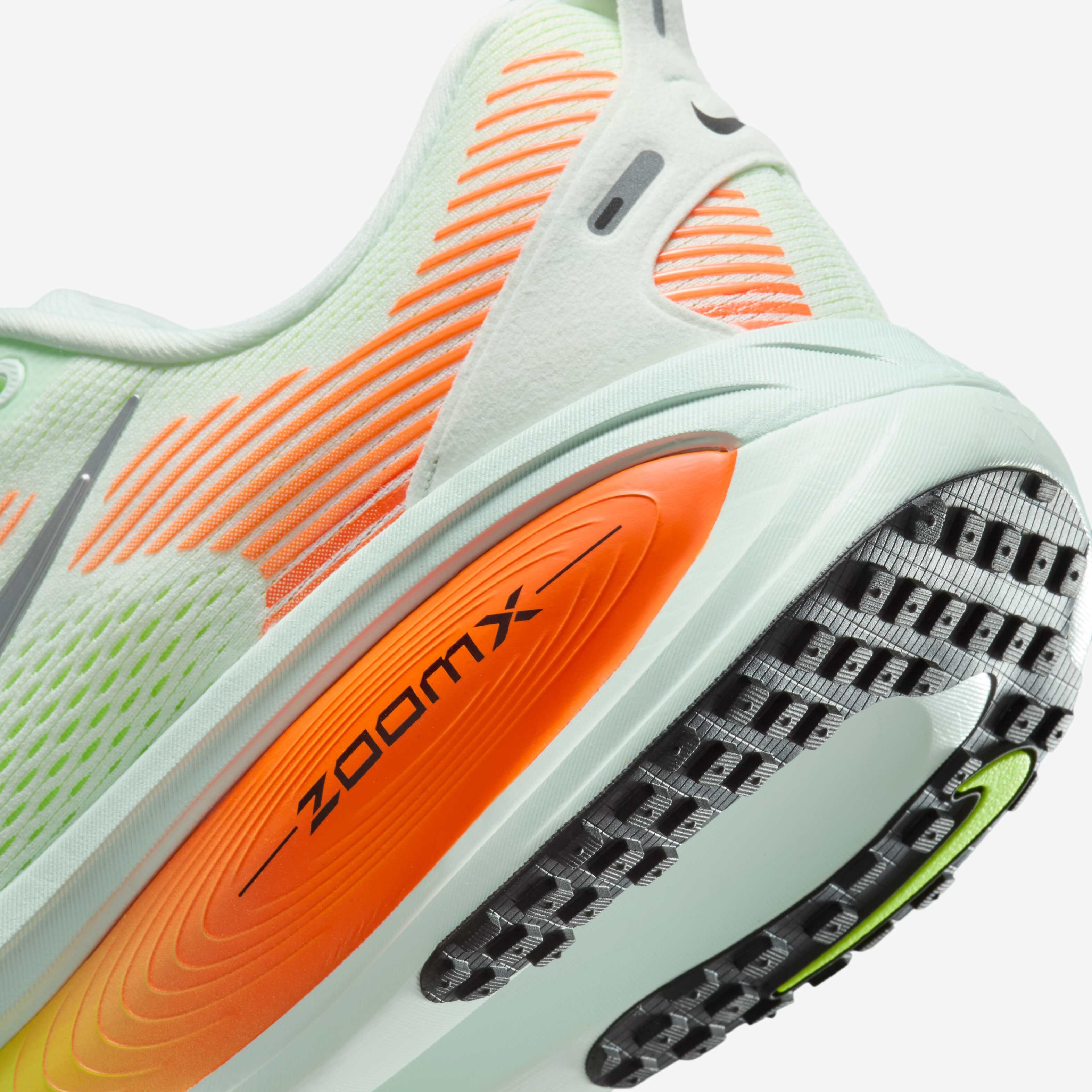 Nike Vomero 18 image number 7